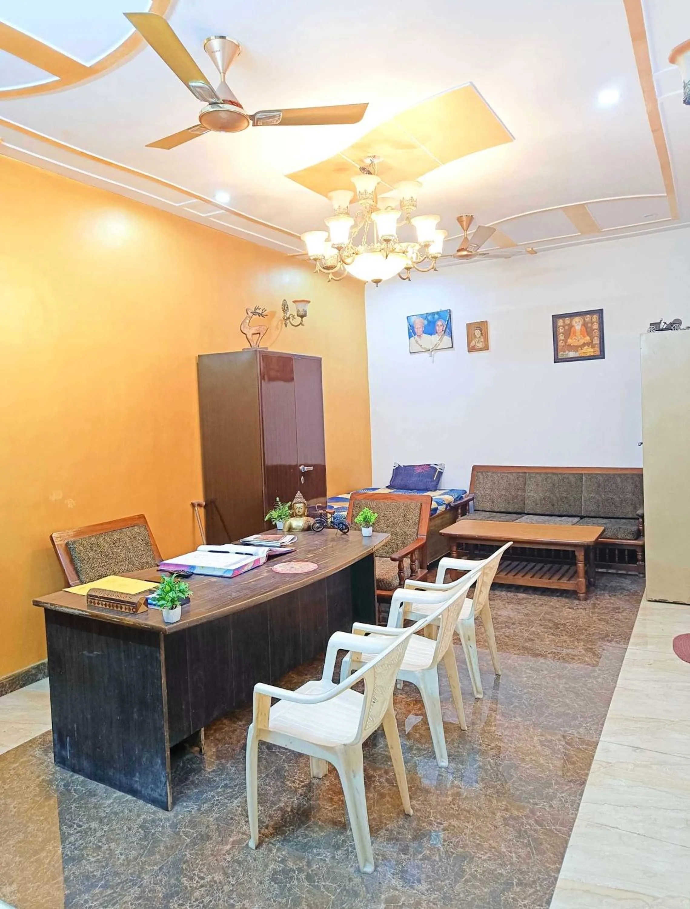 Lobby or reception in Hotel O by OYO Smart City Guest House