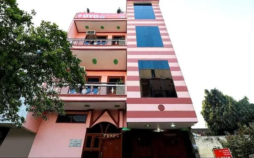 Facade/entrance in Hotel O by OYO Smart City Guest House