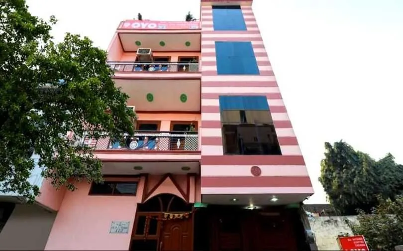 Facade/entrance in Hotel O by OYO Smart City Guest House