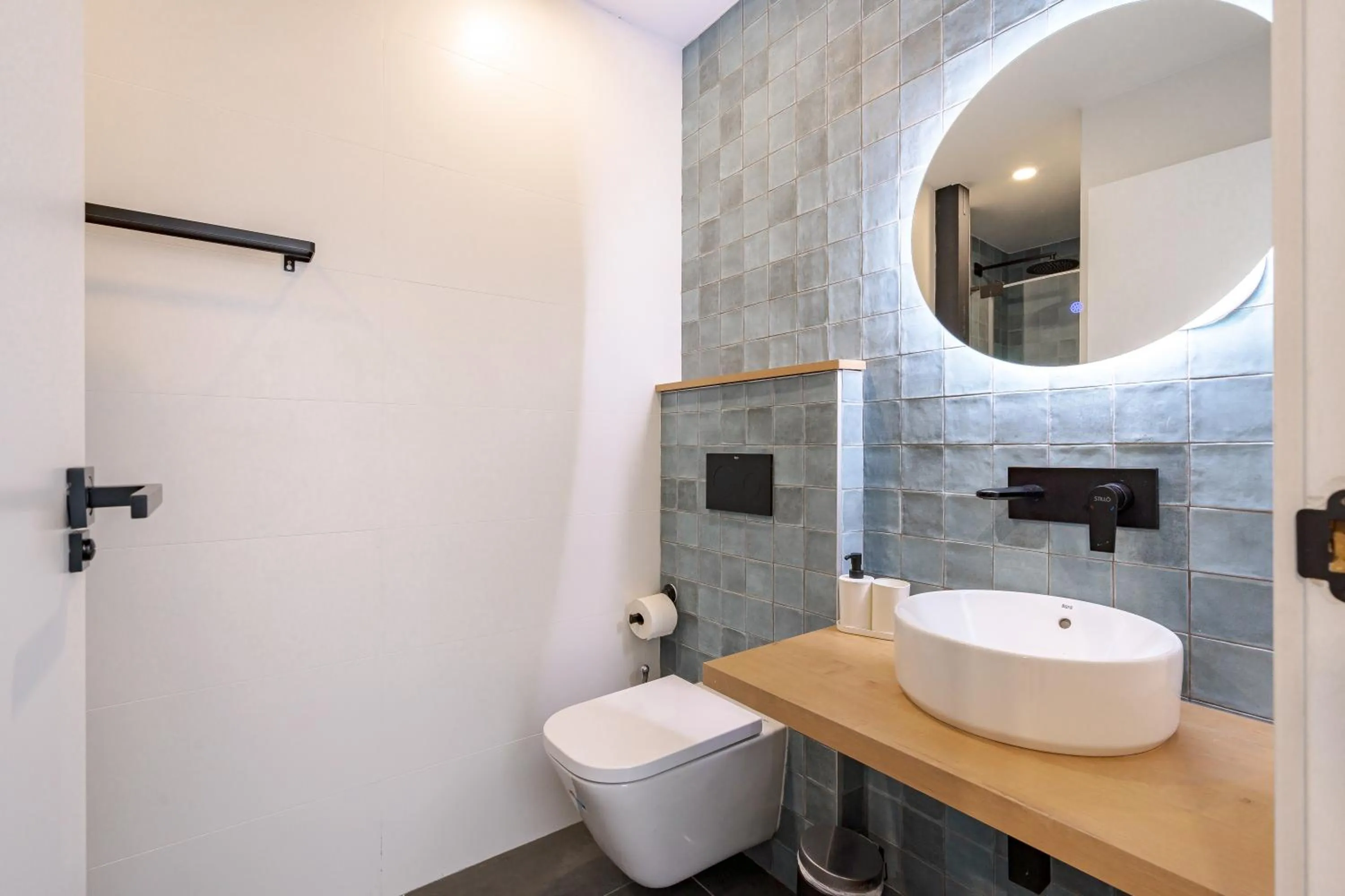 Shower in Vallecas Suites by Olala Homes