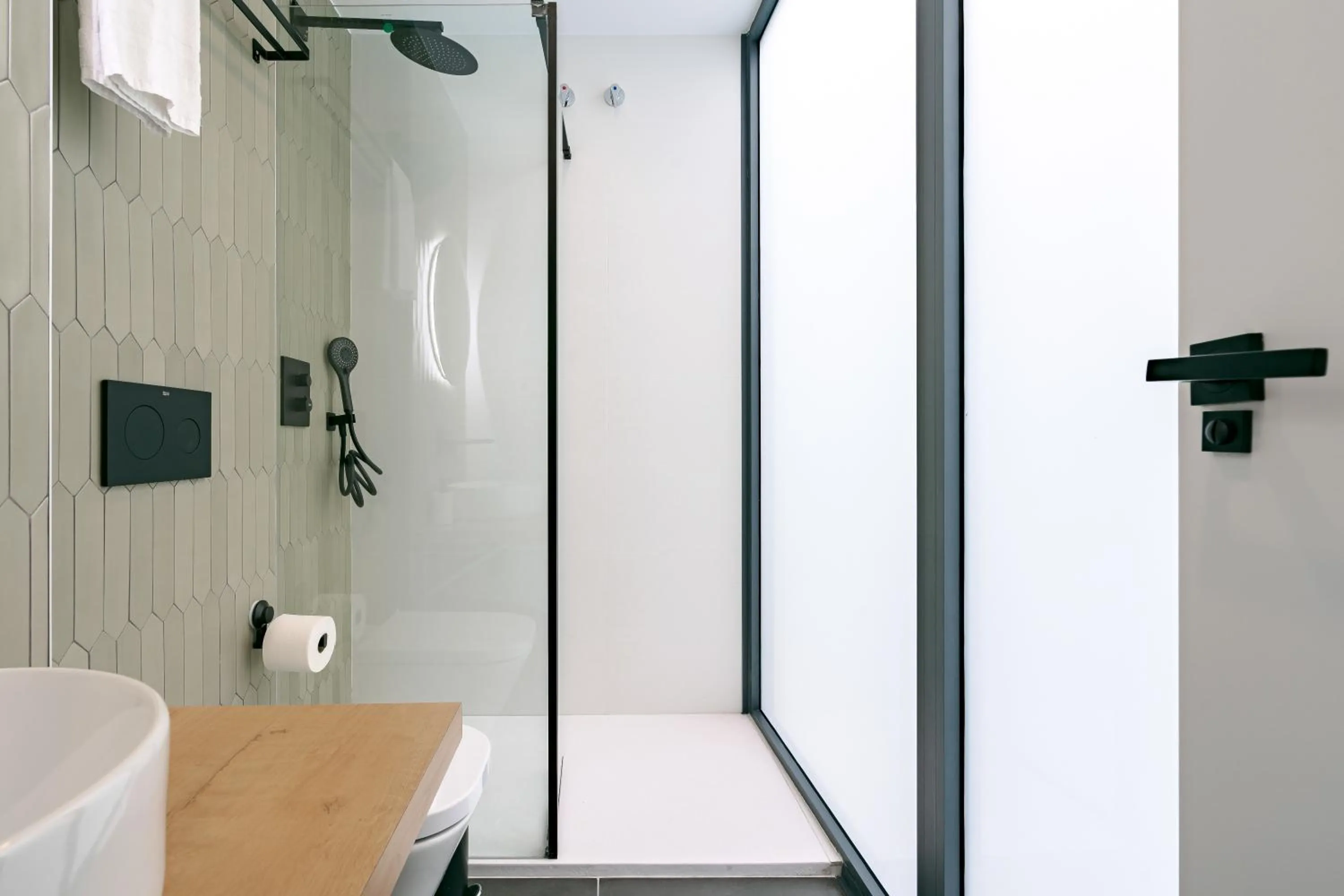 Shower in Vallecas Suites by Olala Homes