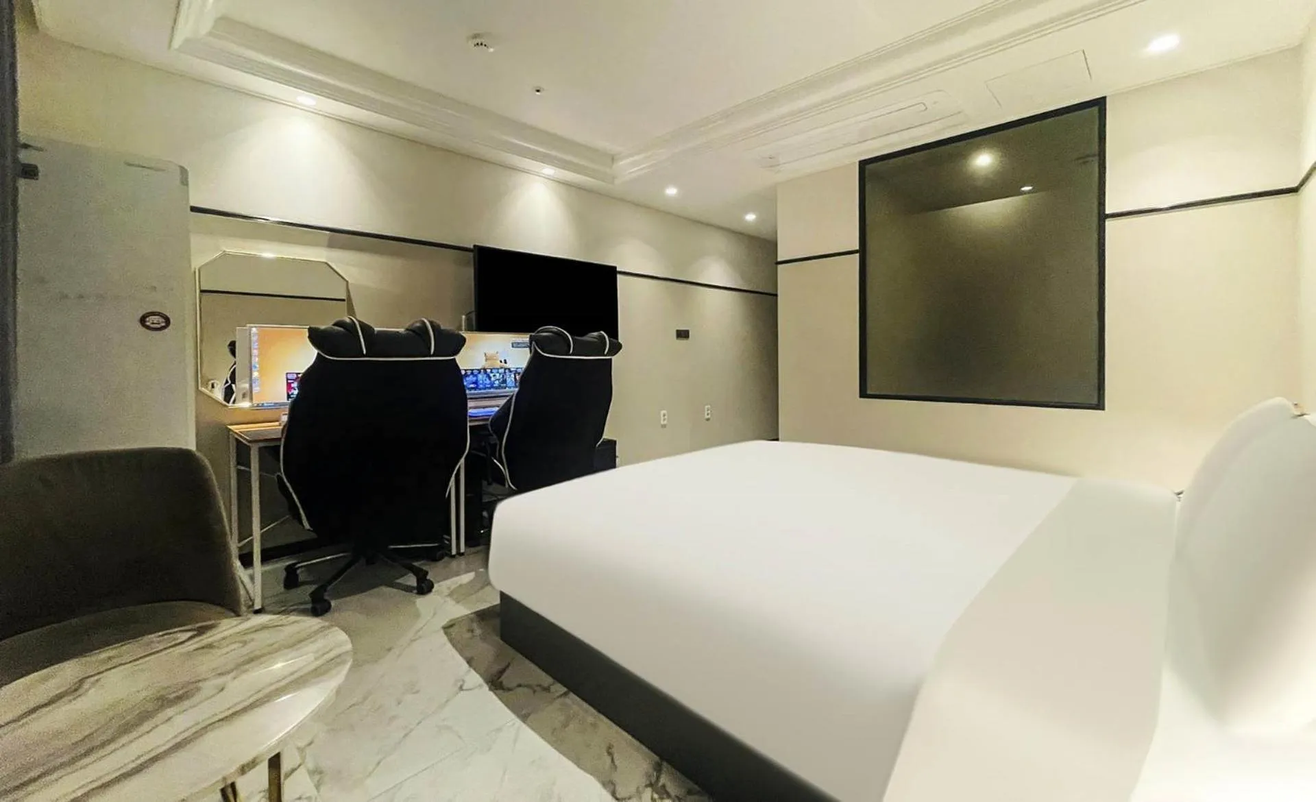 Bed in Brown Dot Hotel Yangsan Seochang