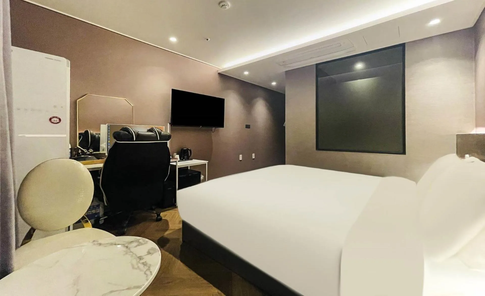 Bed in Brown Dot Hotel Yangsan Seochang