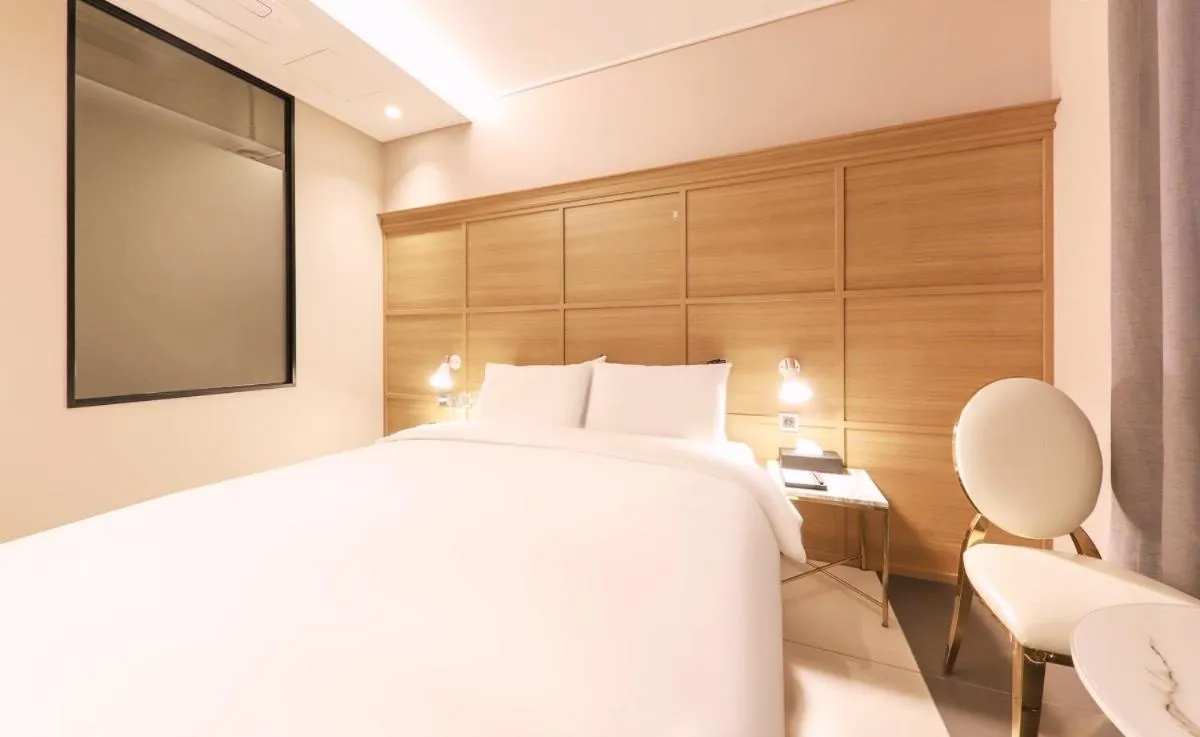Bed in Brown Dot Hotel Yangsan Seochang