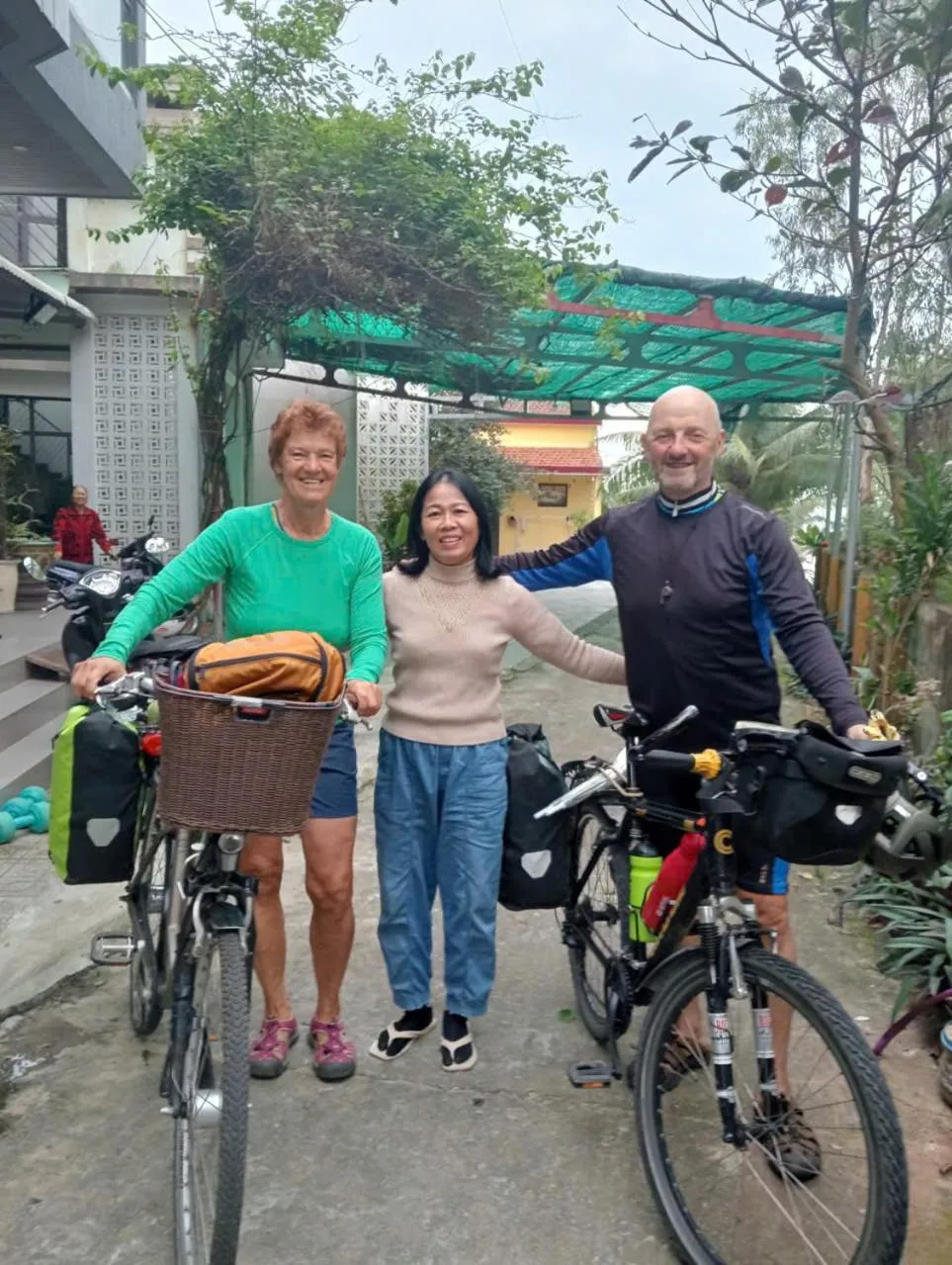 People in Canh Tien Homestay Tam Thanh Beach