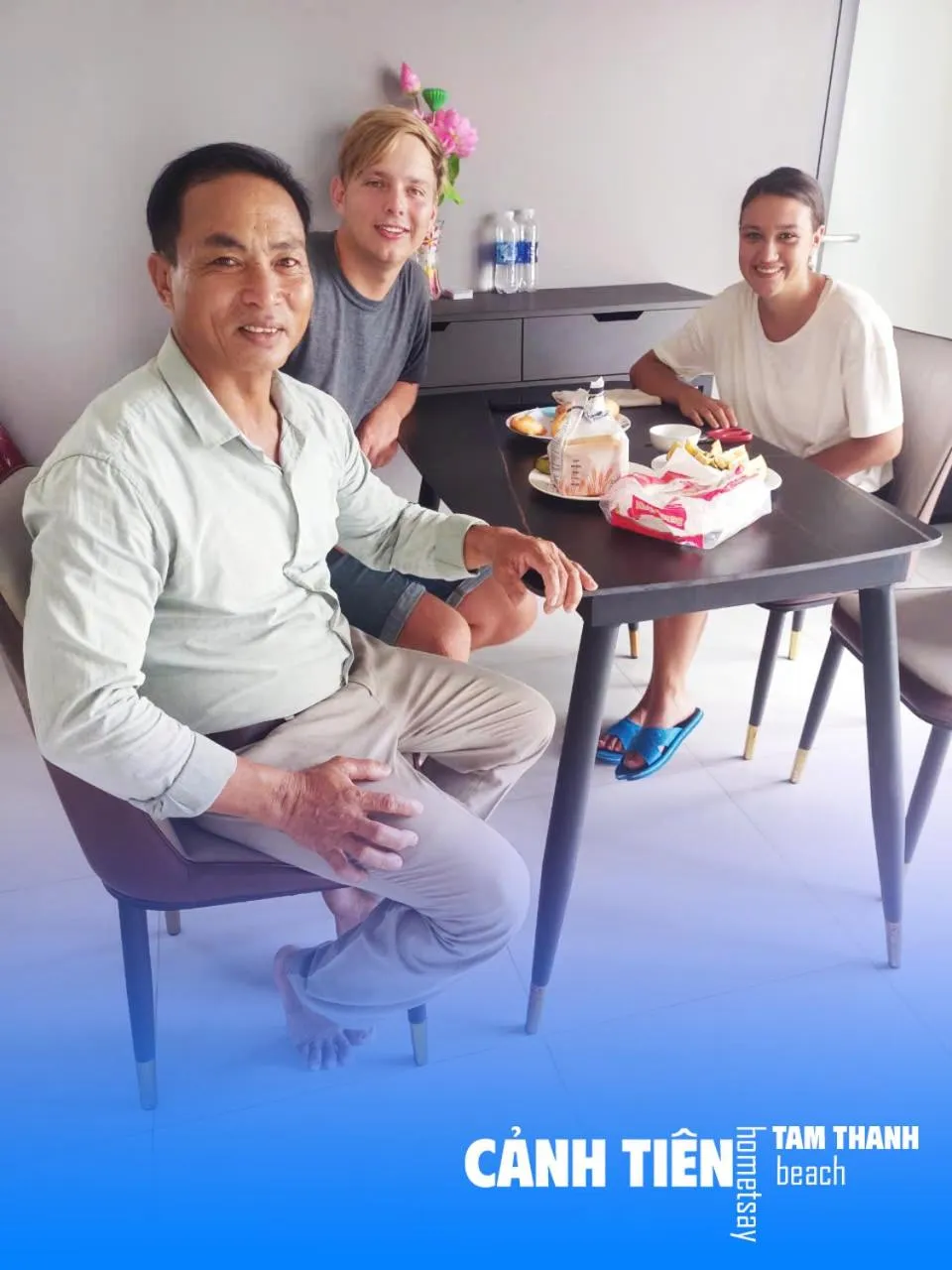 Guests in Canh Tien Homestay Tam Thanh Beach