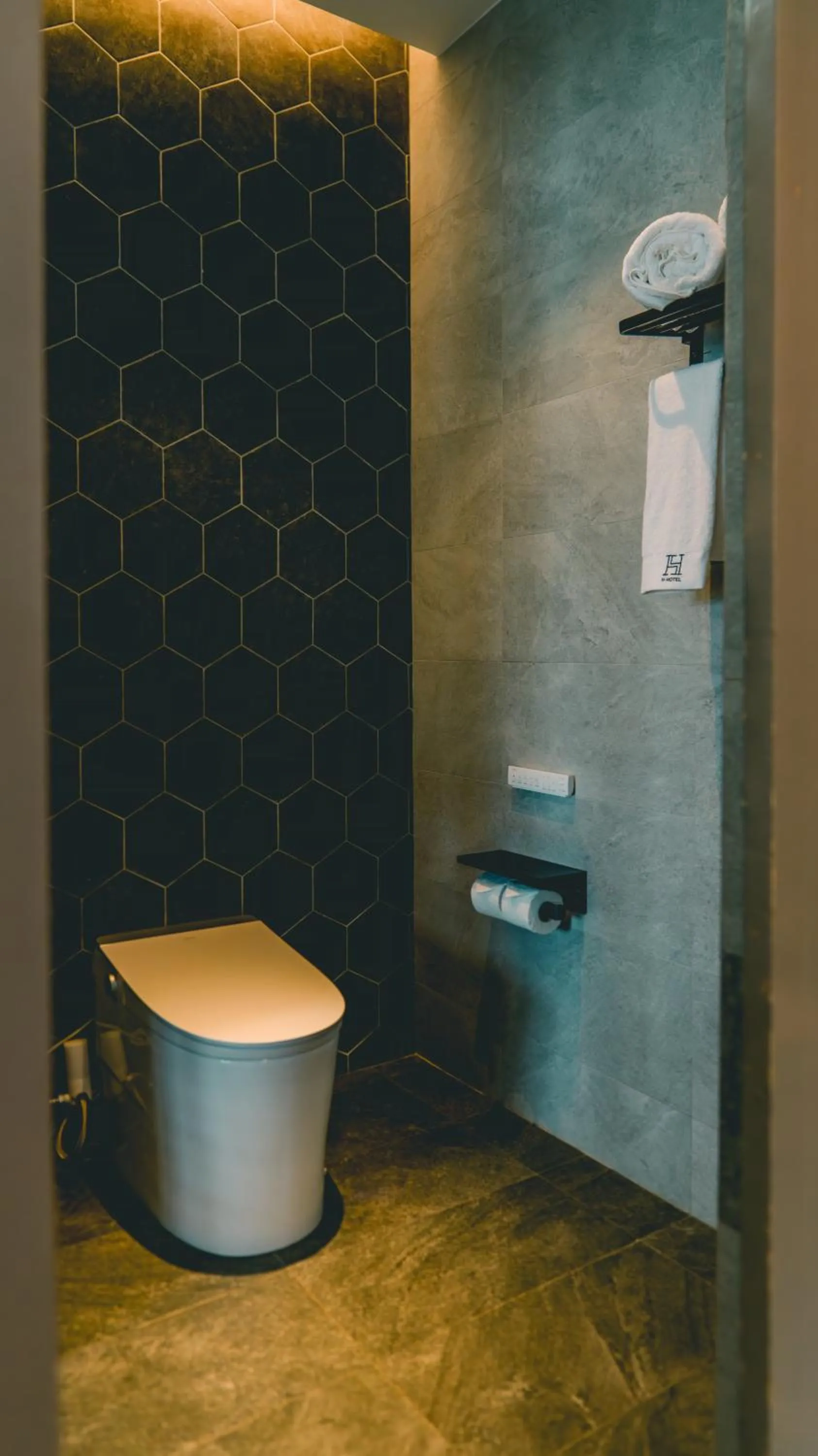 Toilet in H Hotel El Nido - Vegan Friendly Hotel Managed by H Hospitality Group