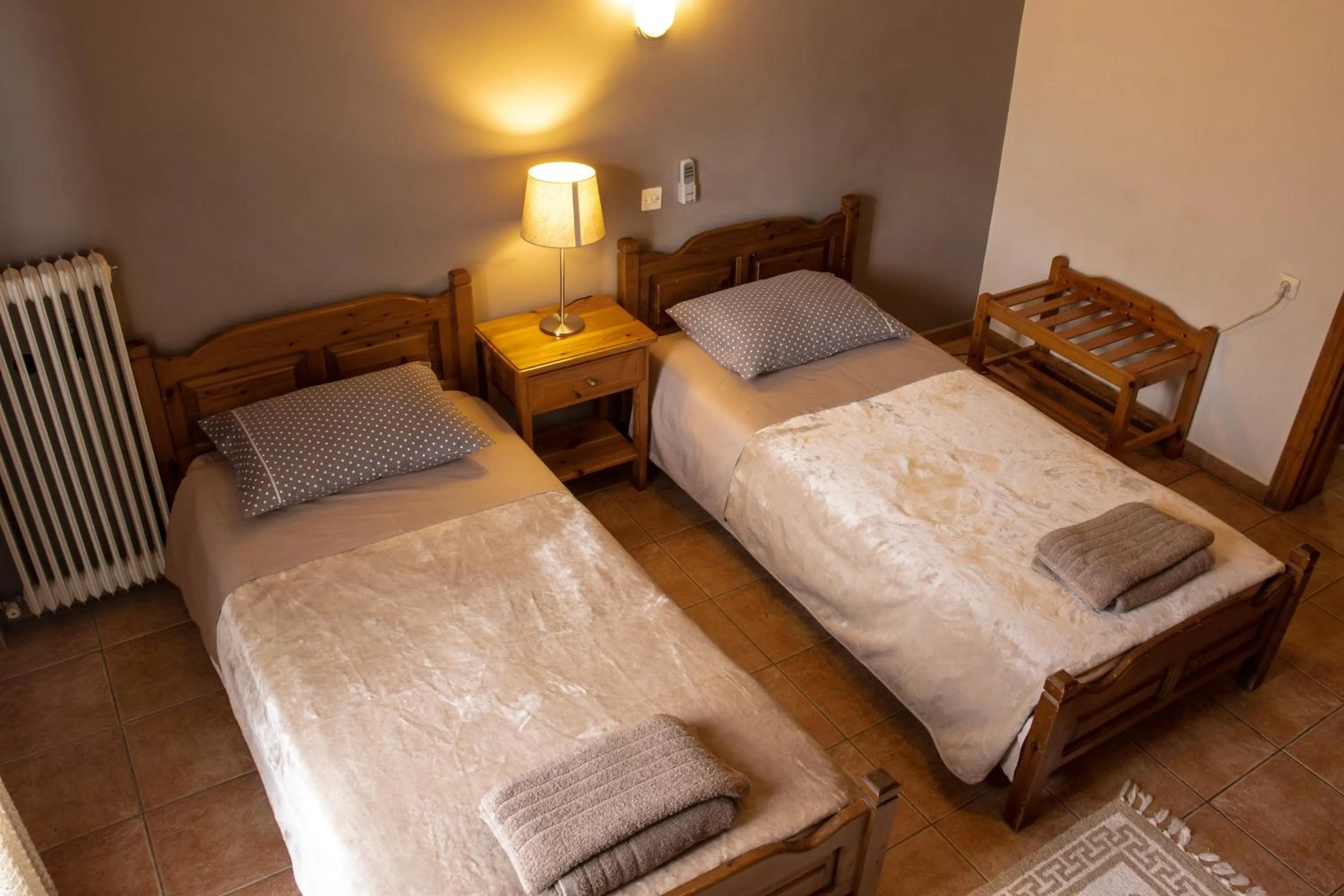 Bed in Hotel Defkalion