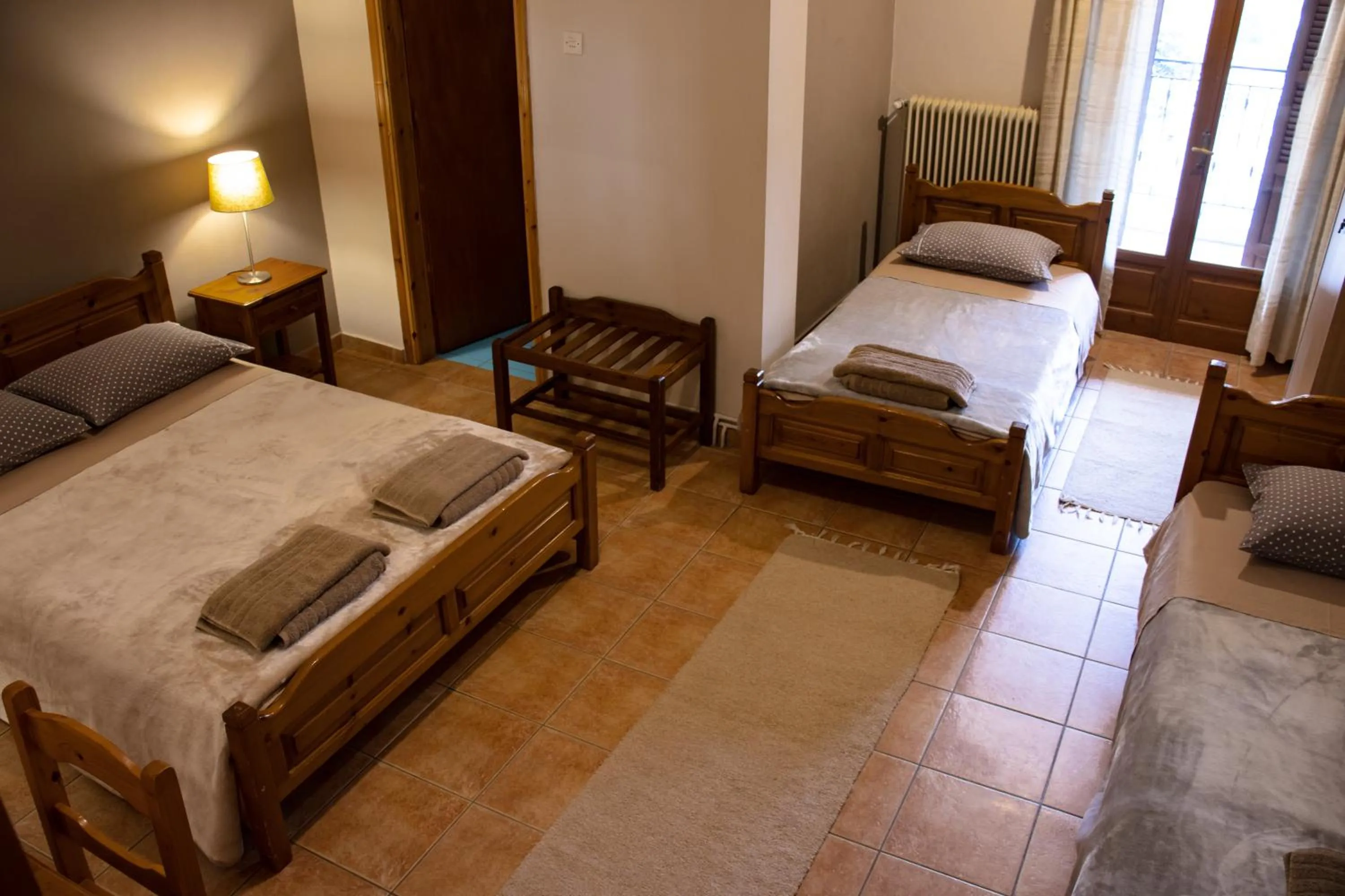 Photo of the whole room in Hotel Defkalion