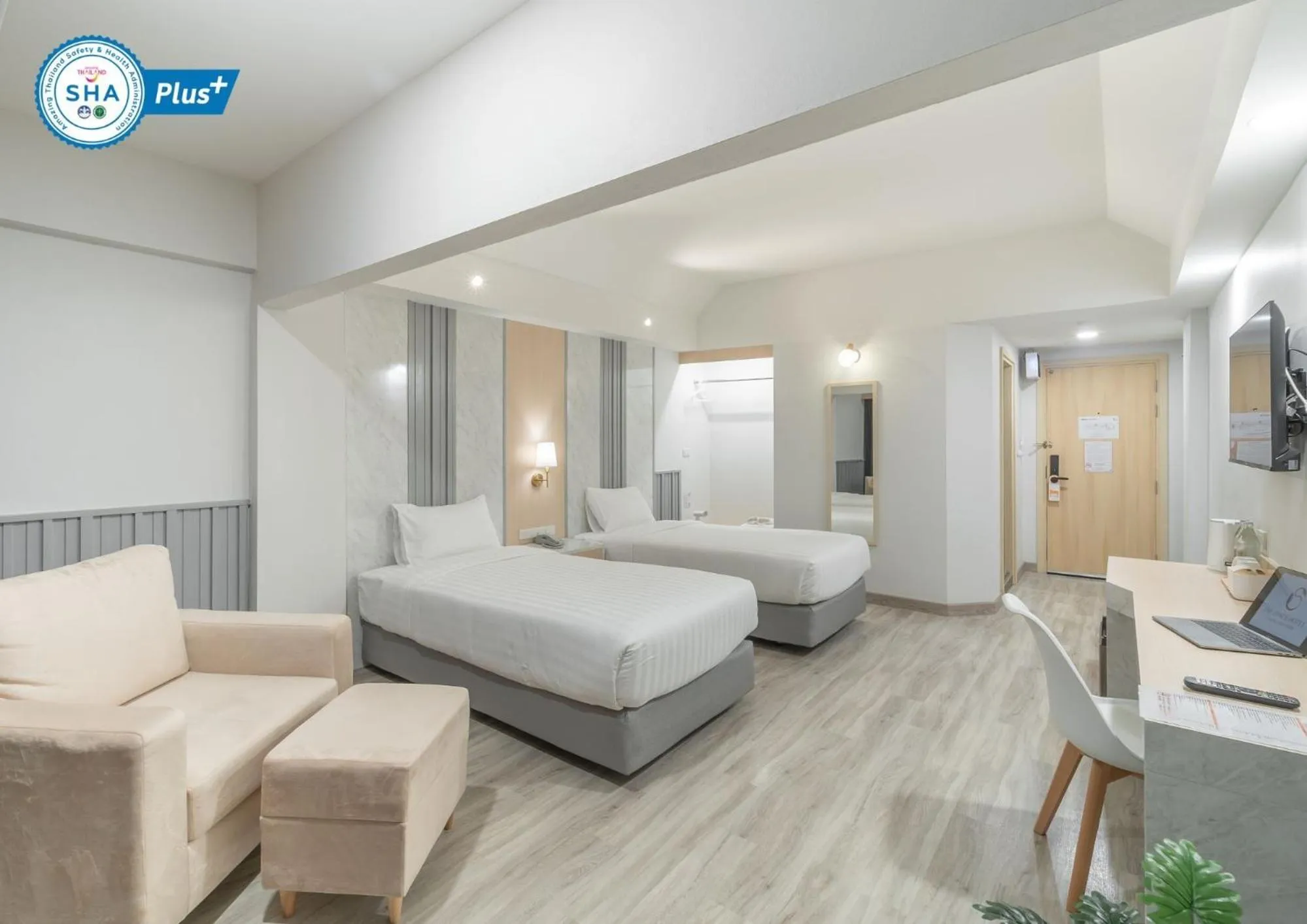 Bedroom, Bed in The Space Hotel Lampang