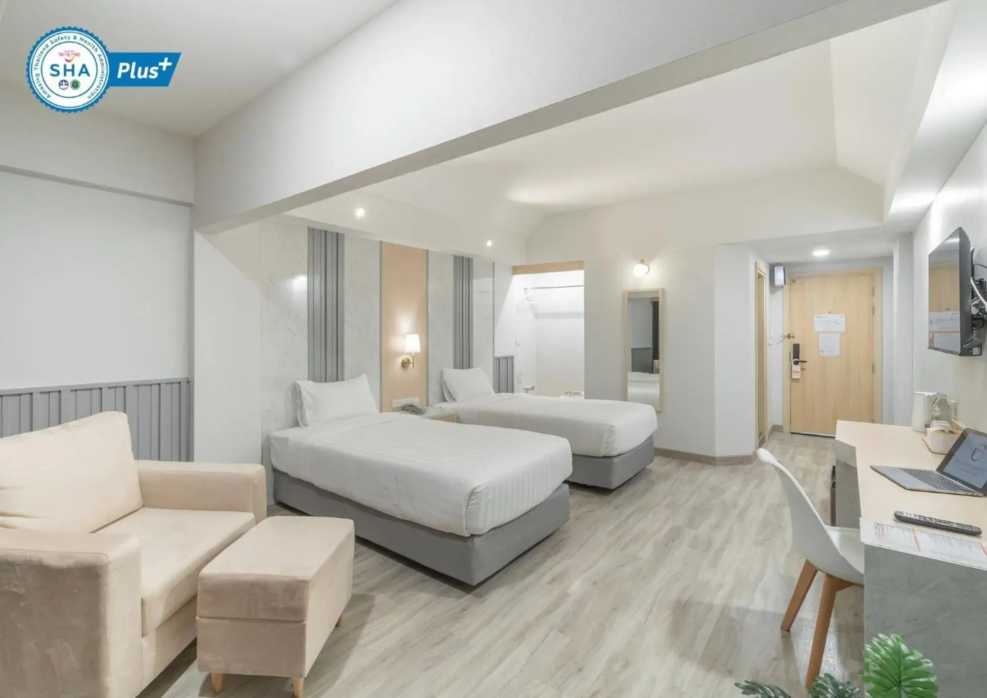 Deluxe Twin Room in The Space Hotel Lampang Deluxe Twin Room in The Space Hotel Lampang