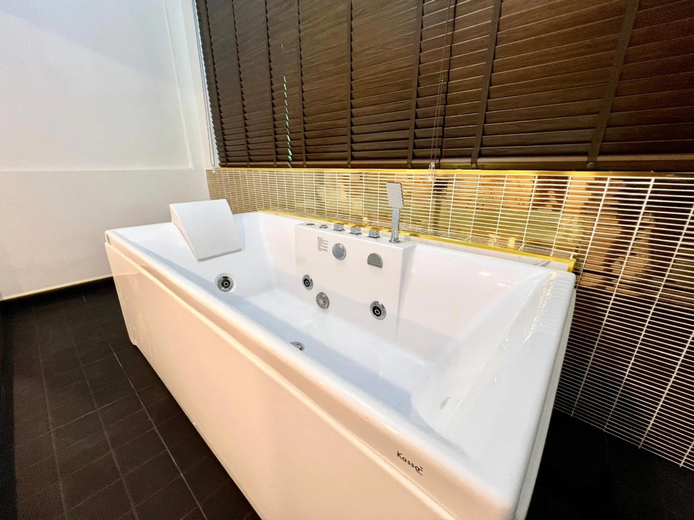 Hot Tub in The Space Hotel Lampang