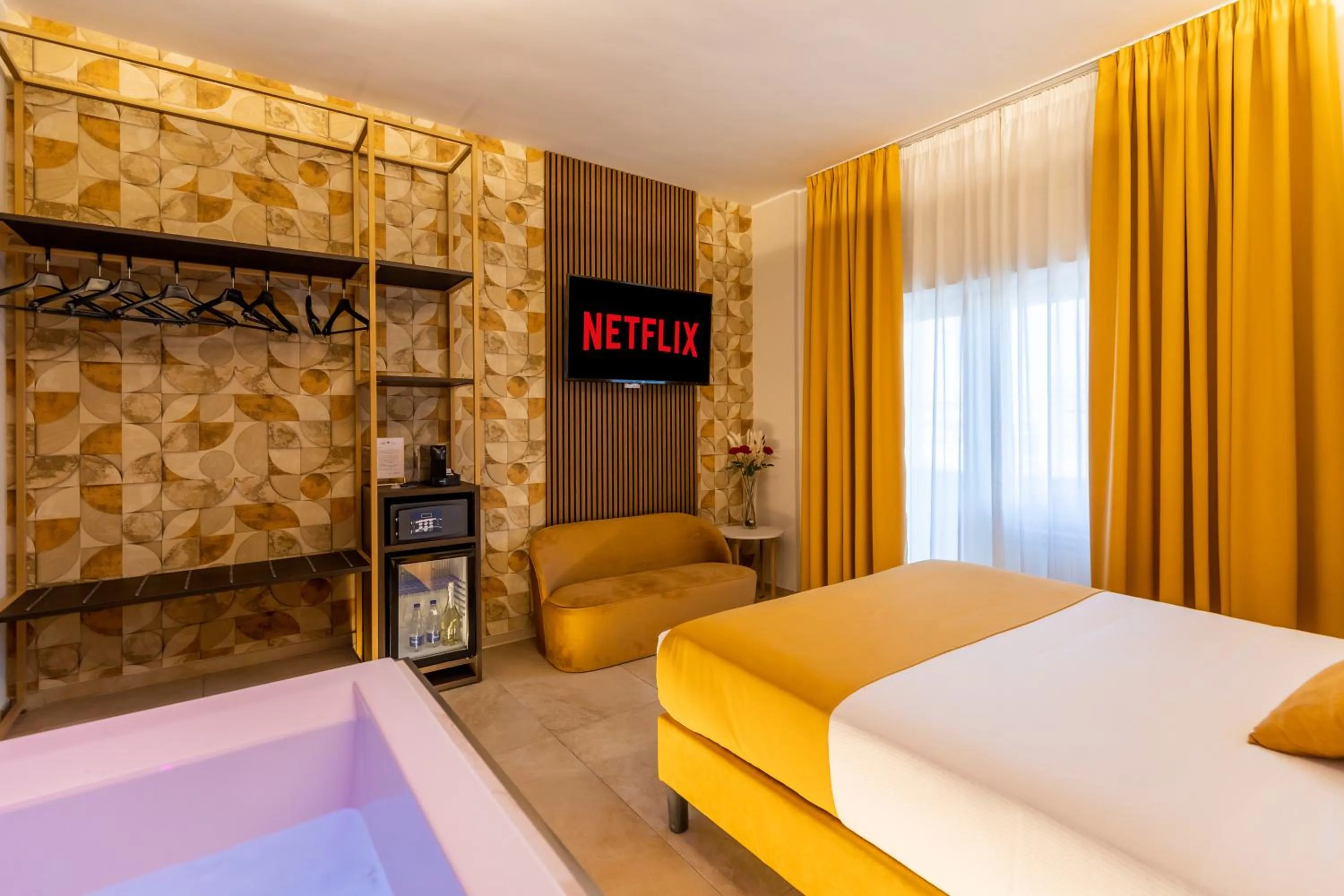 Bedroom, Bed in AlbaDea Suites&Jacuzzi