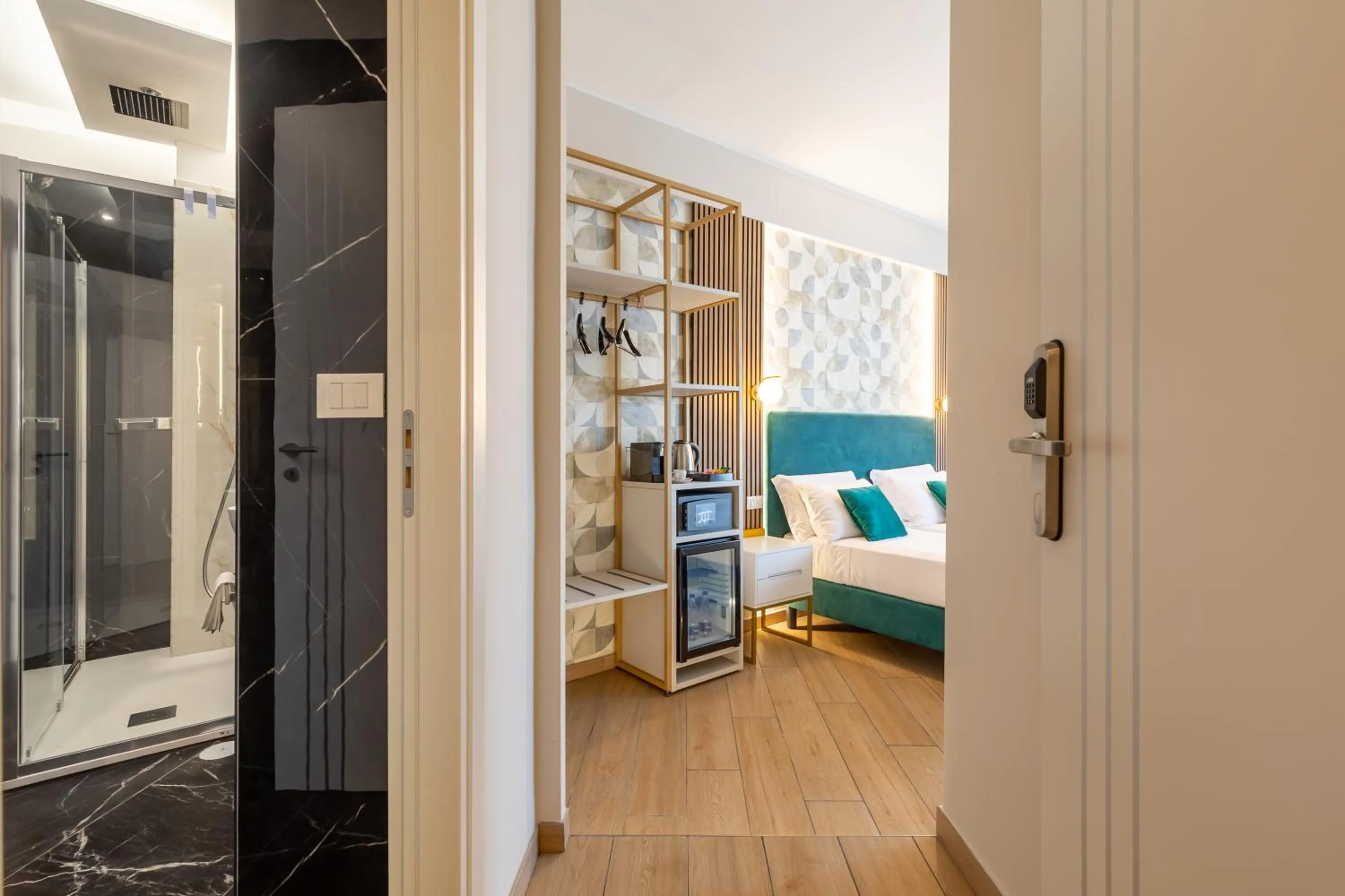 Photo of the whole room, Bed in AlbaDea Suites&Jacuzzi