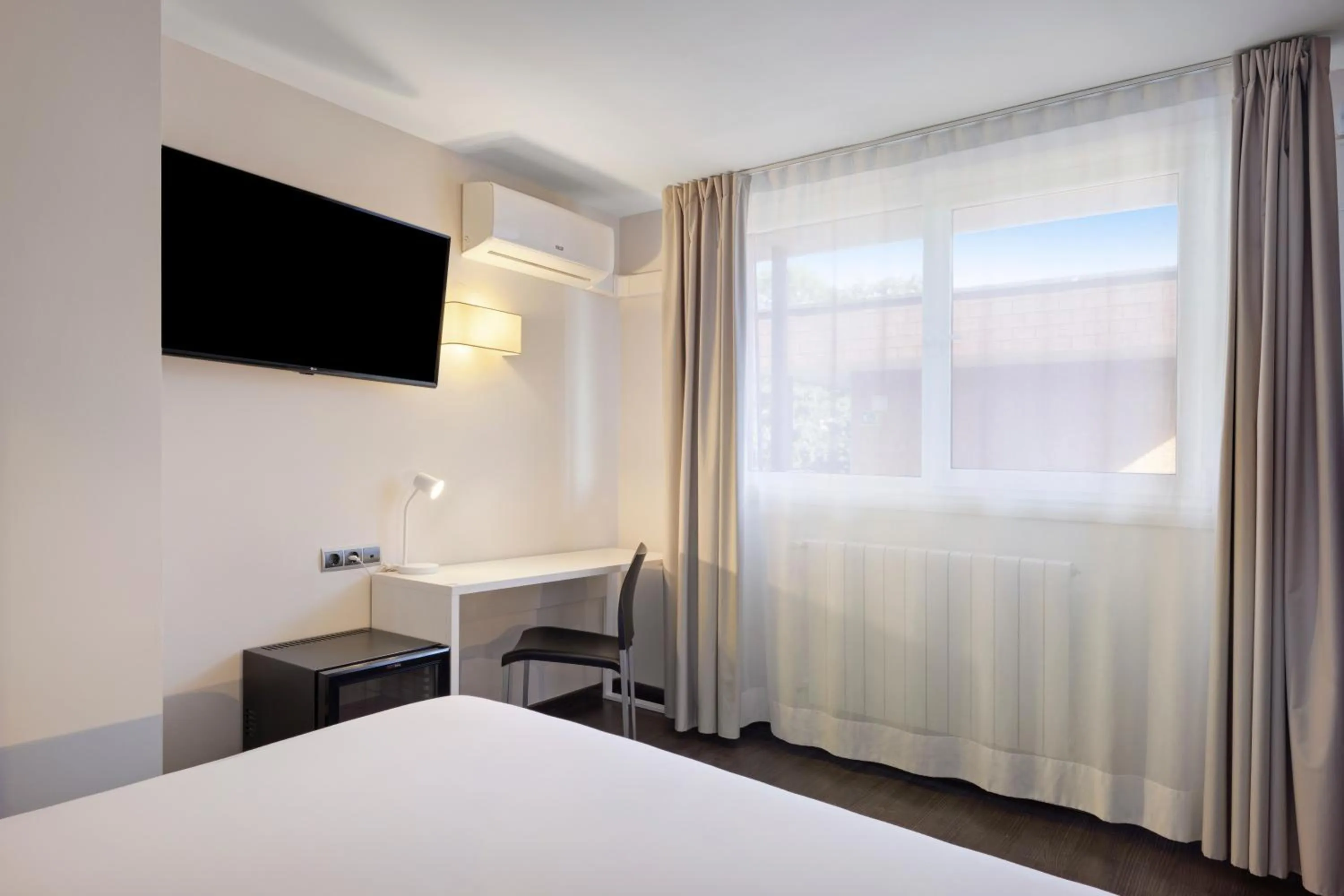 Bedroom, Bed in B&B HOTEL Oviedo