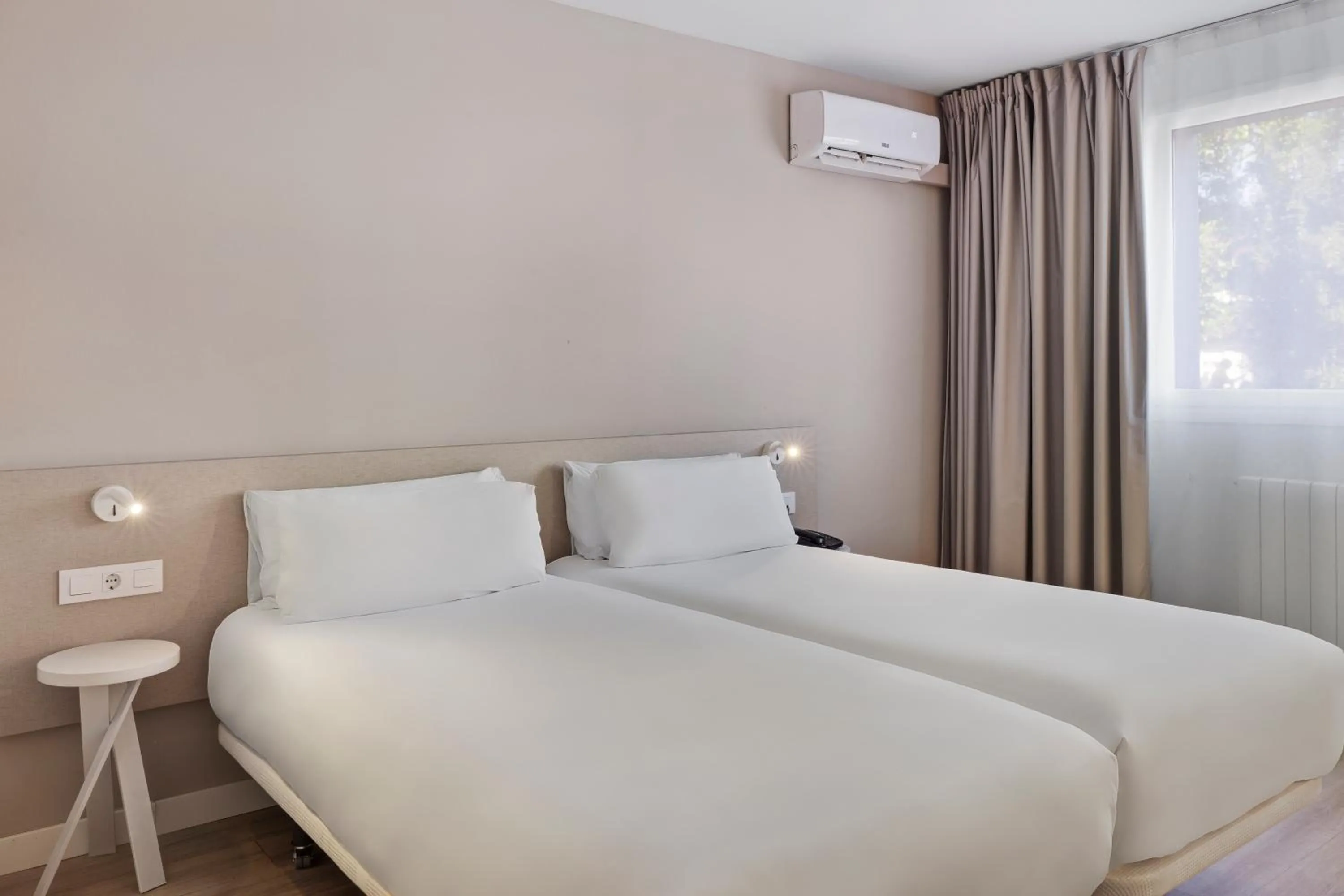 Bed in B&B HOTEL Oviedo