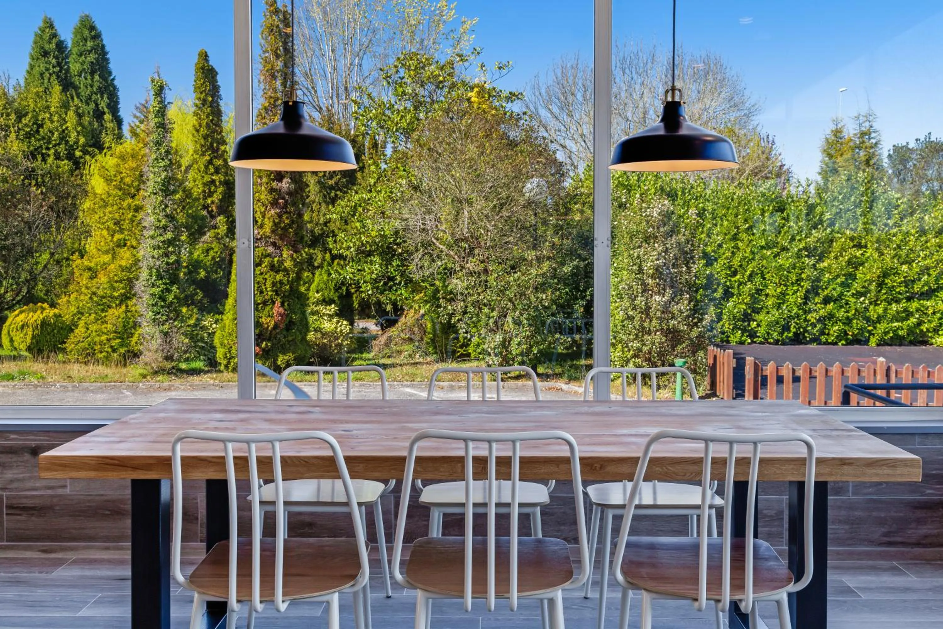 Lounge or bar in B&B HOTEL Oviedo