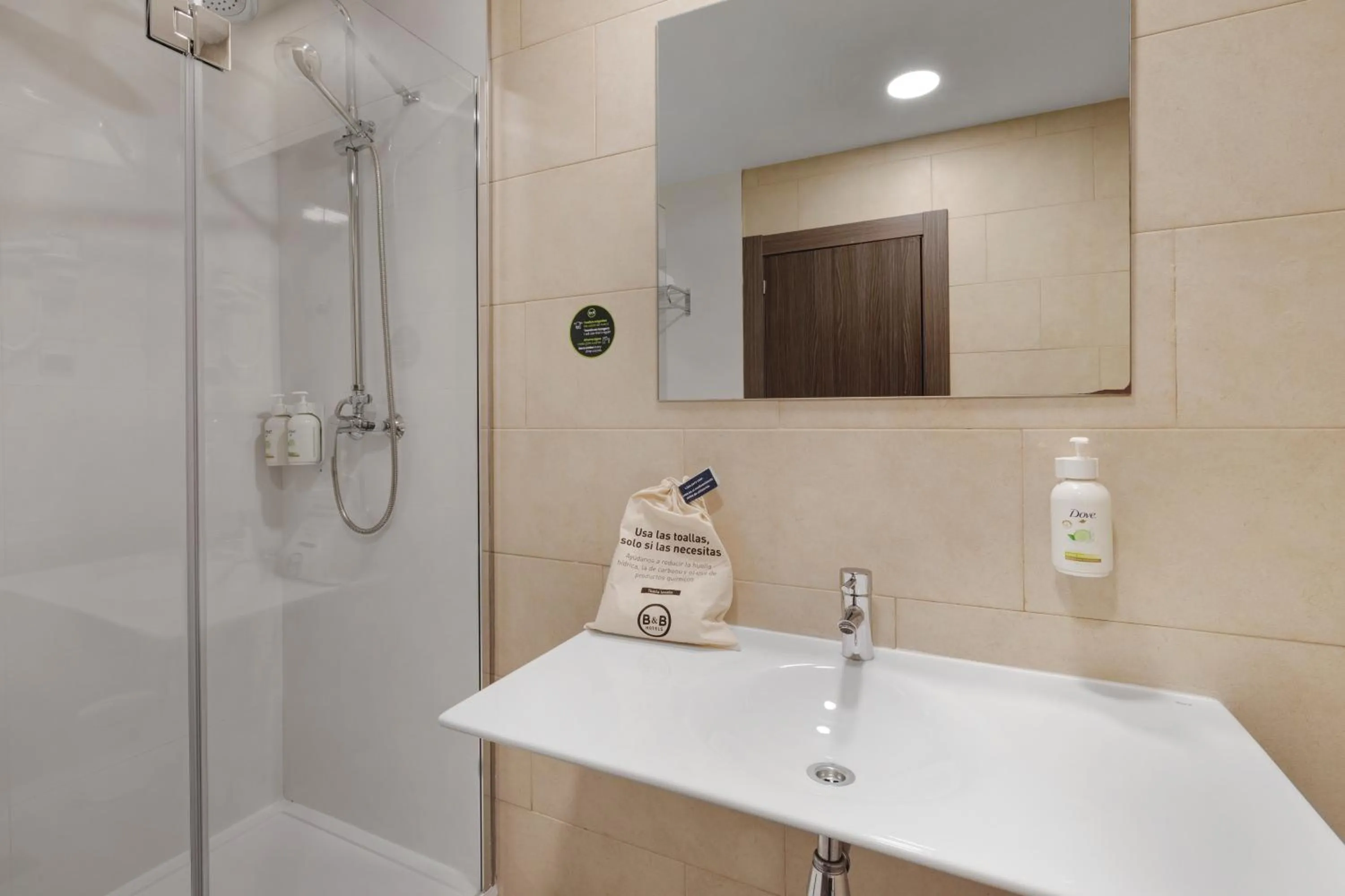 Bathroom in B&B HOTEL Oviedo