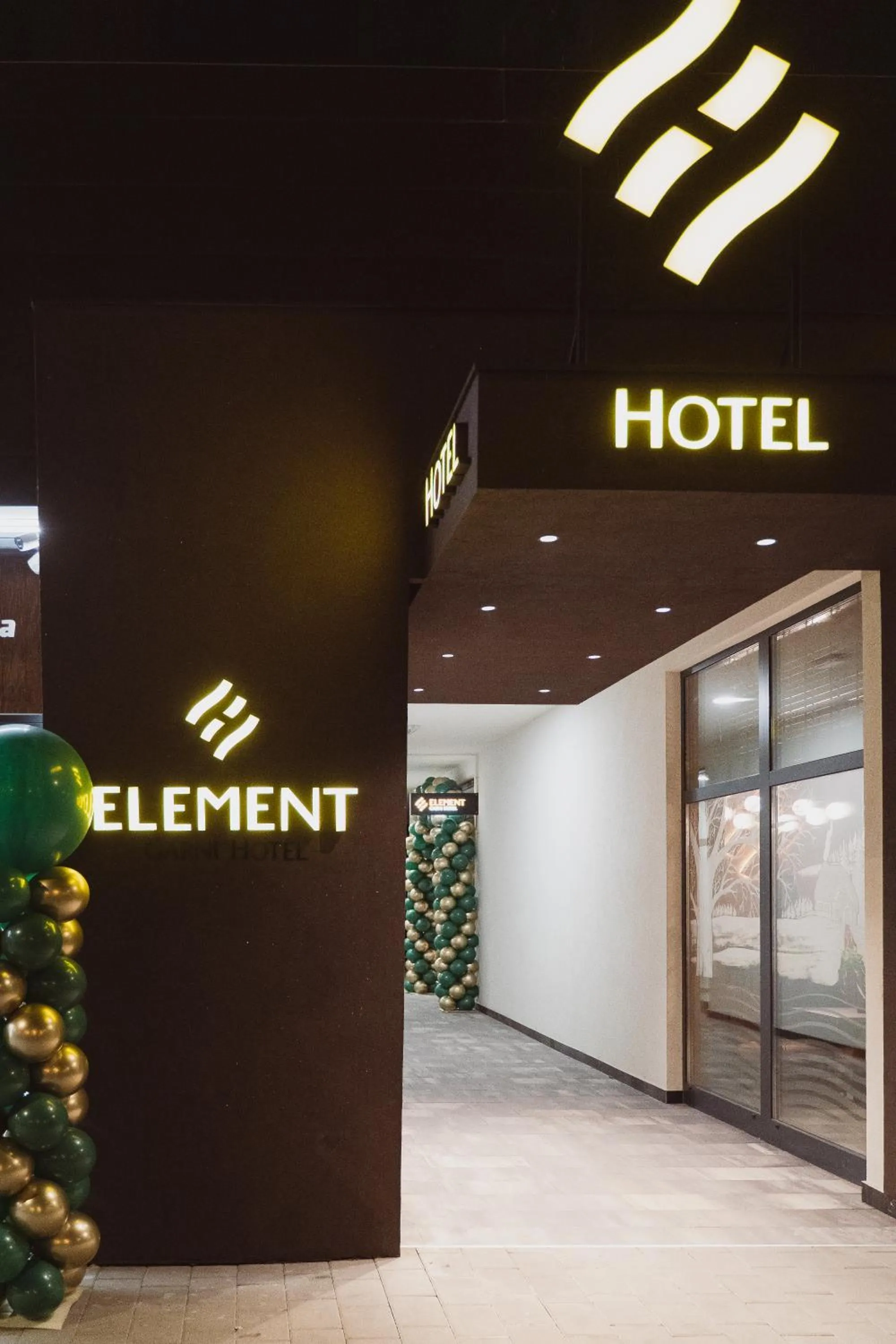 Property building in Hotel Element