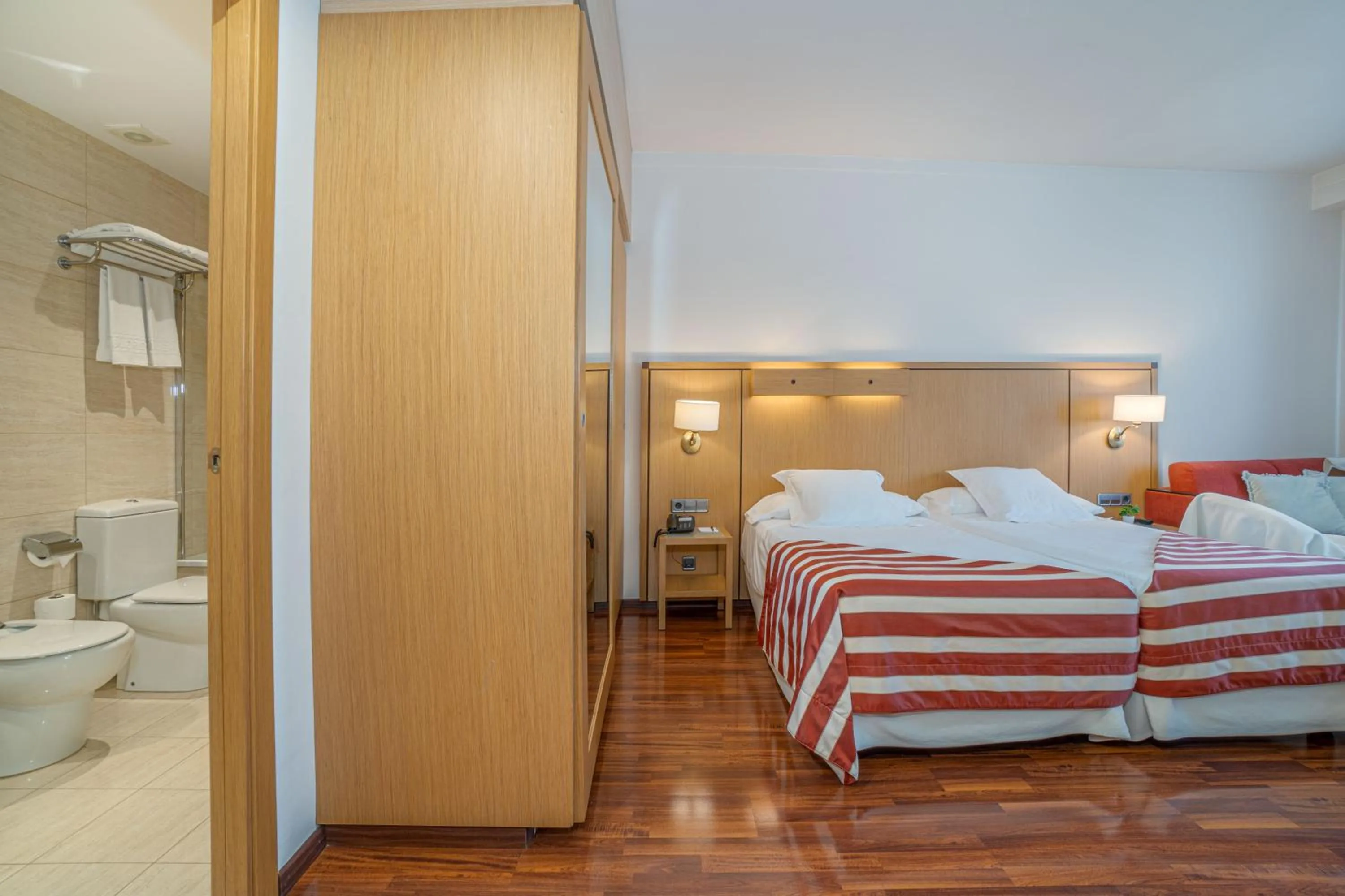 Photo of the whole room, Bed in Hotel Duran