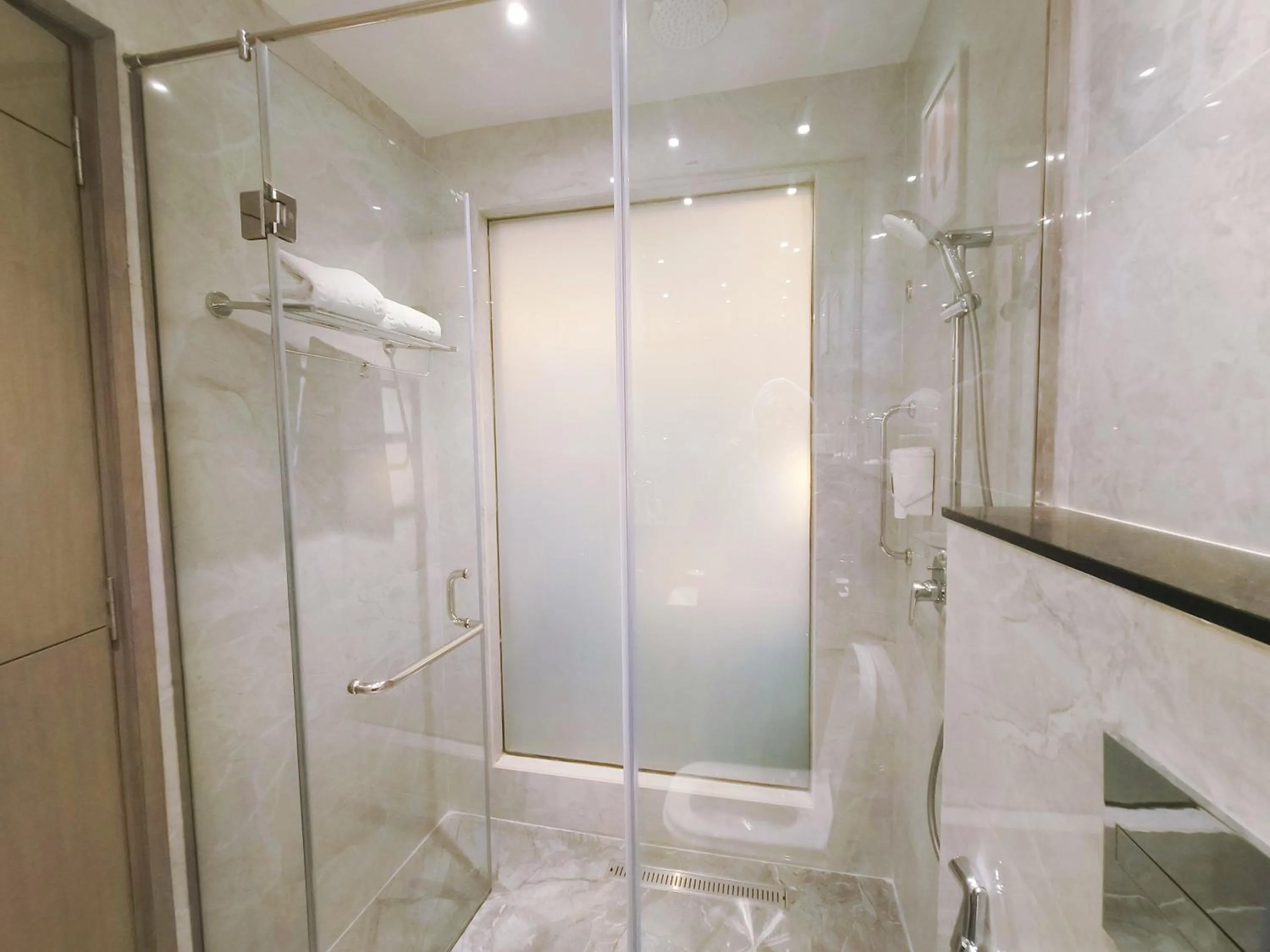 Shower in Mariton Hotel