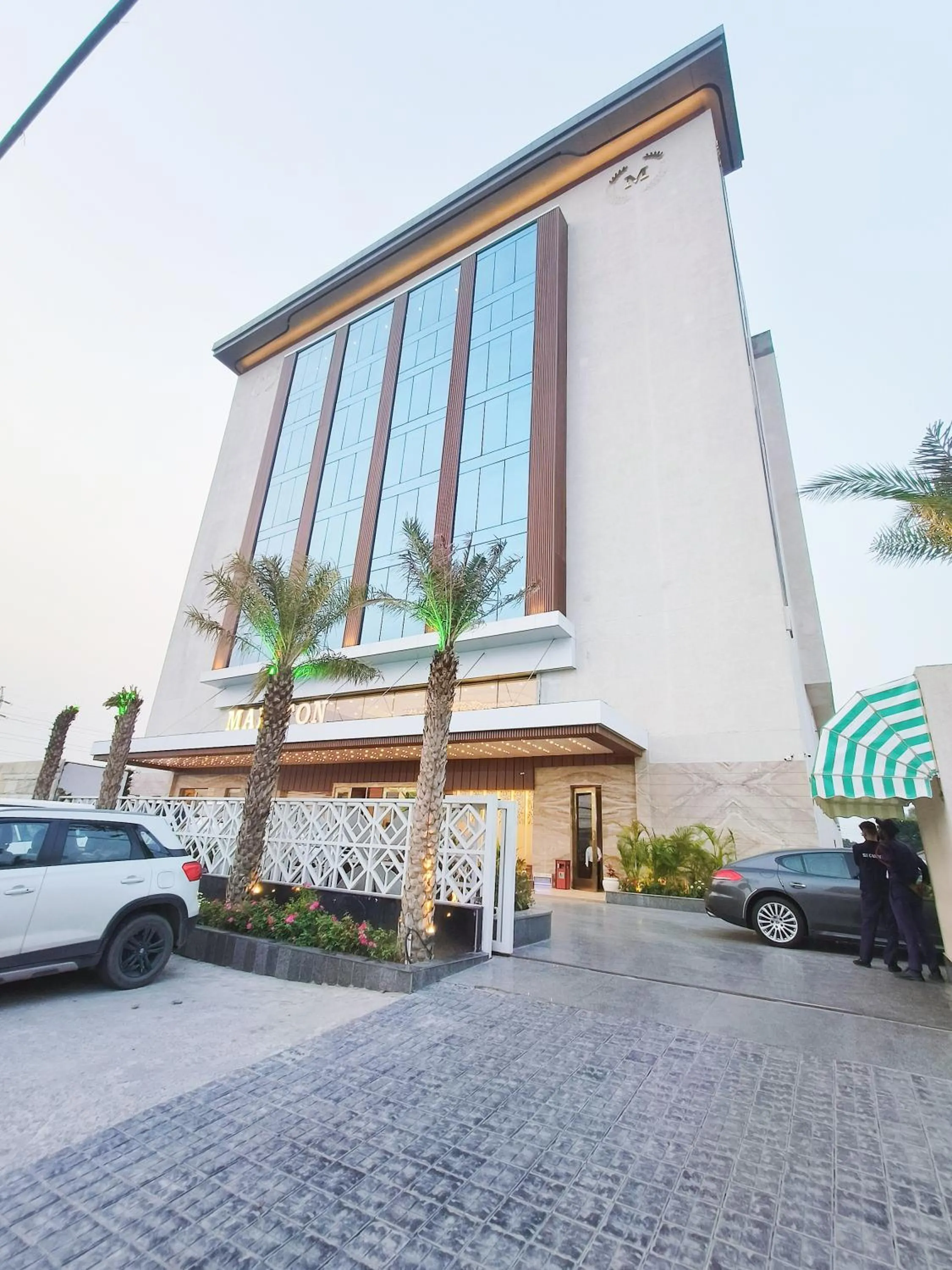 Property building in Mariton Hotel