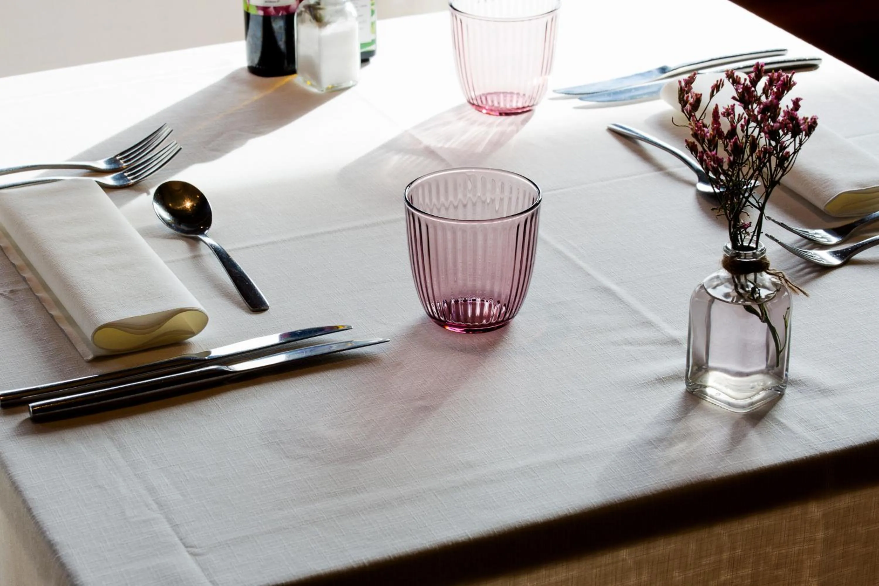 Restaurant/places to eat in Qgat Restaurant Events & Hotel