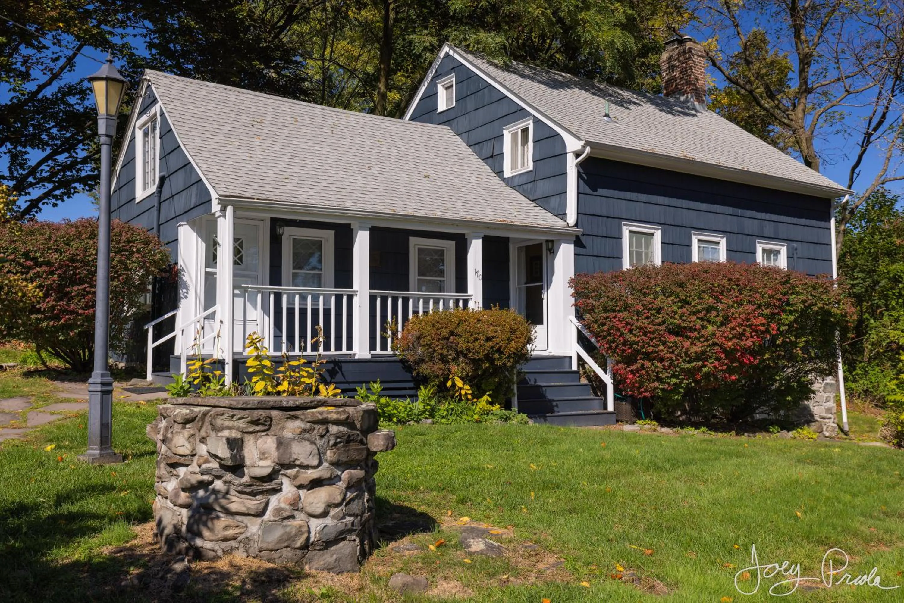 Property building in Cromwell Manor Inn