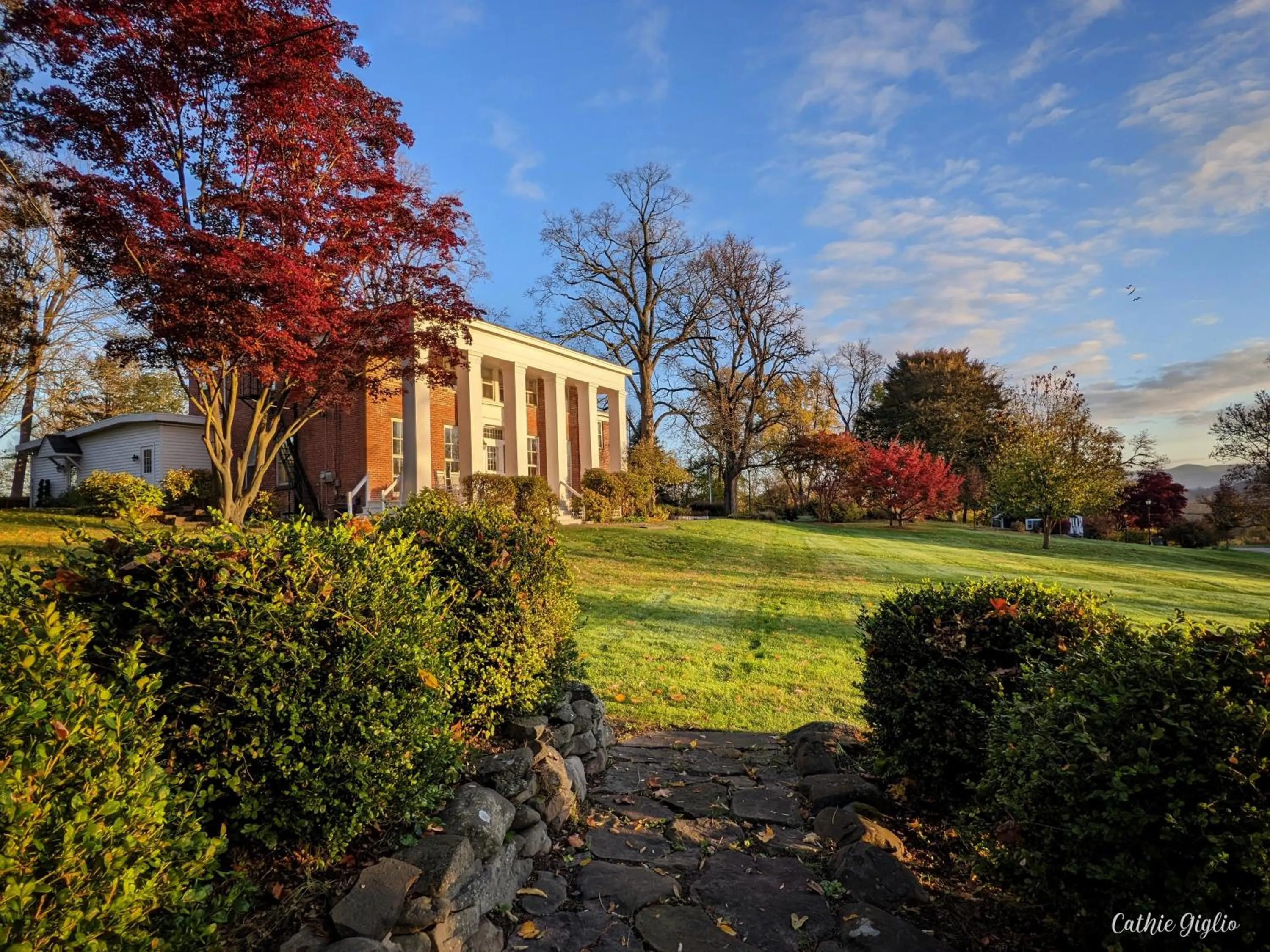 Property building in Cromwell Manor Inn