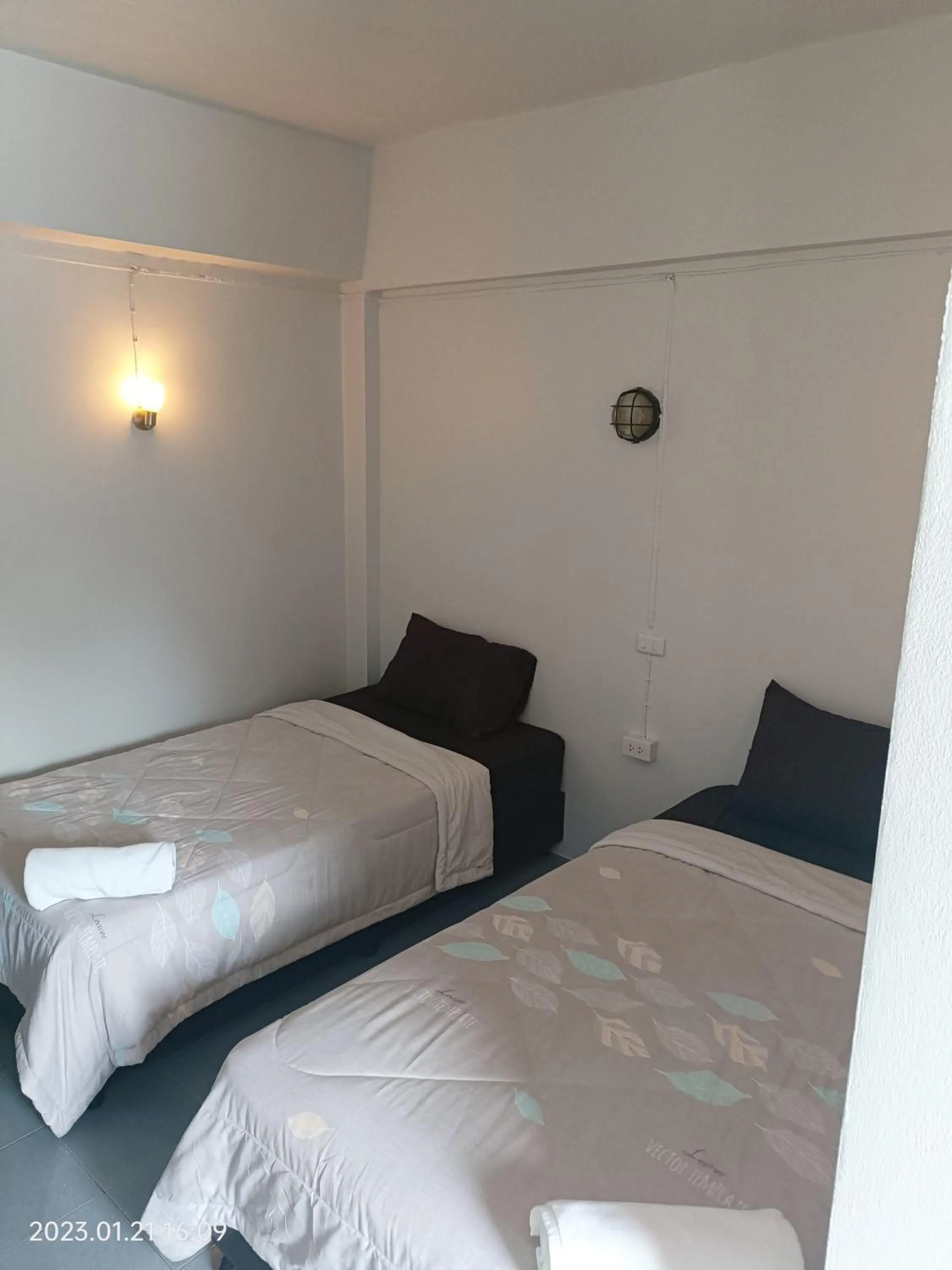 Twin Room with Fan Only (Air conditioning with Surcharge) in Funky Crab The River