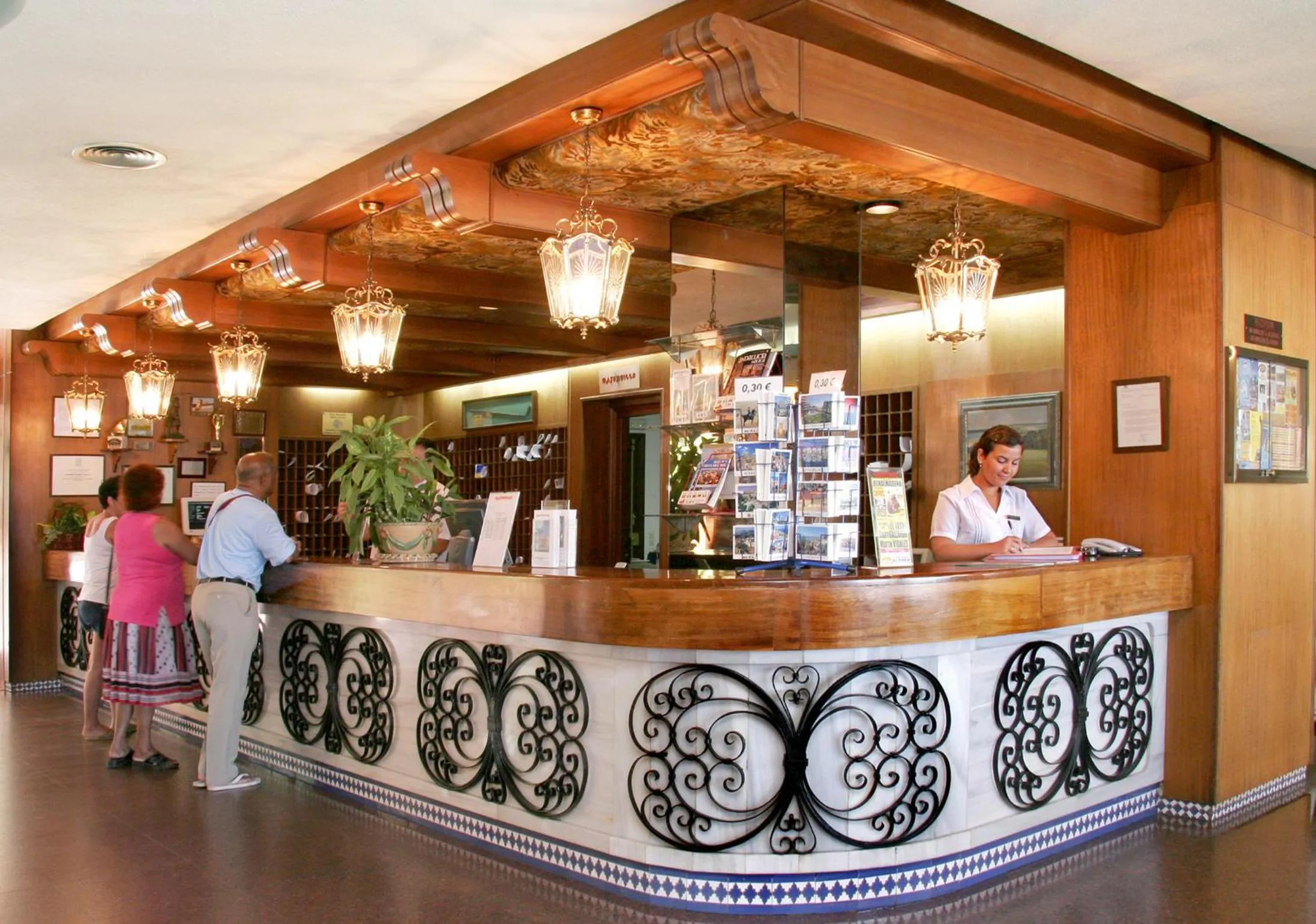 Lobby or reception in Hotel Apartamentos Bajondillo