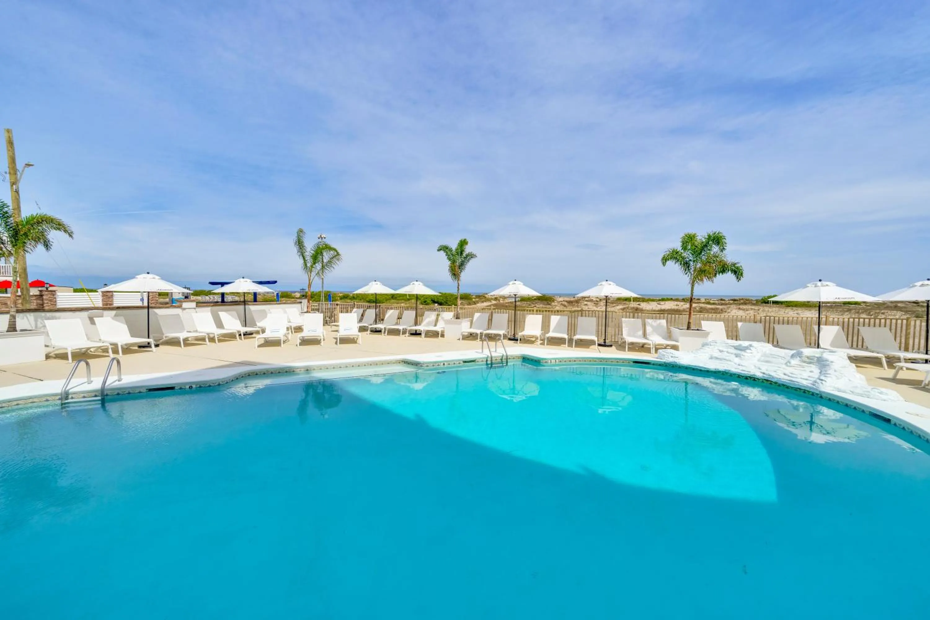 Swimming pool in Madison Resort Wildwood Crest