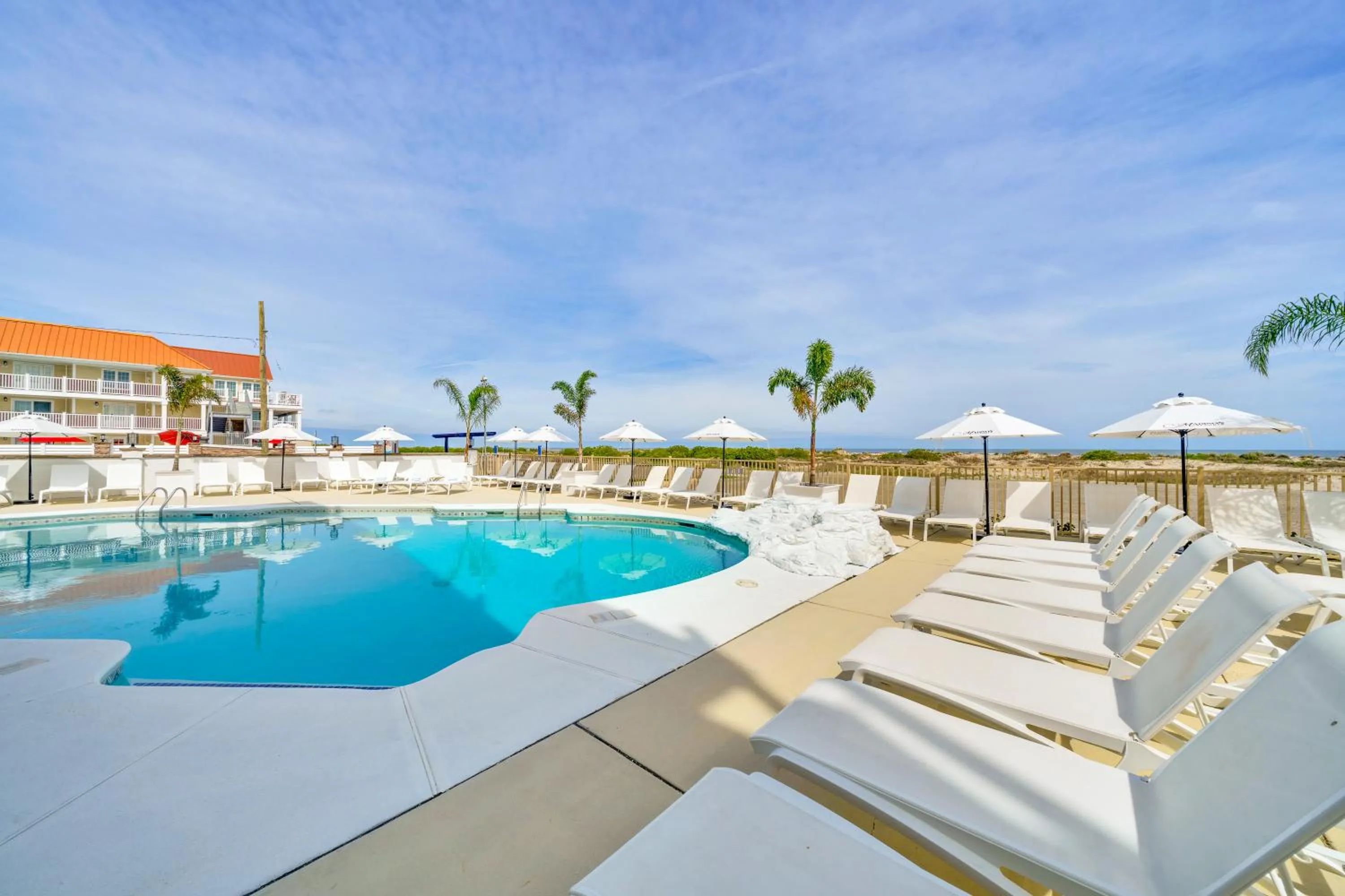 Swimming pool in Madison Resort Wildwood Crest