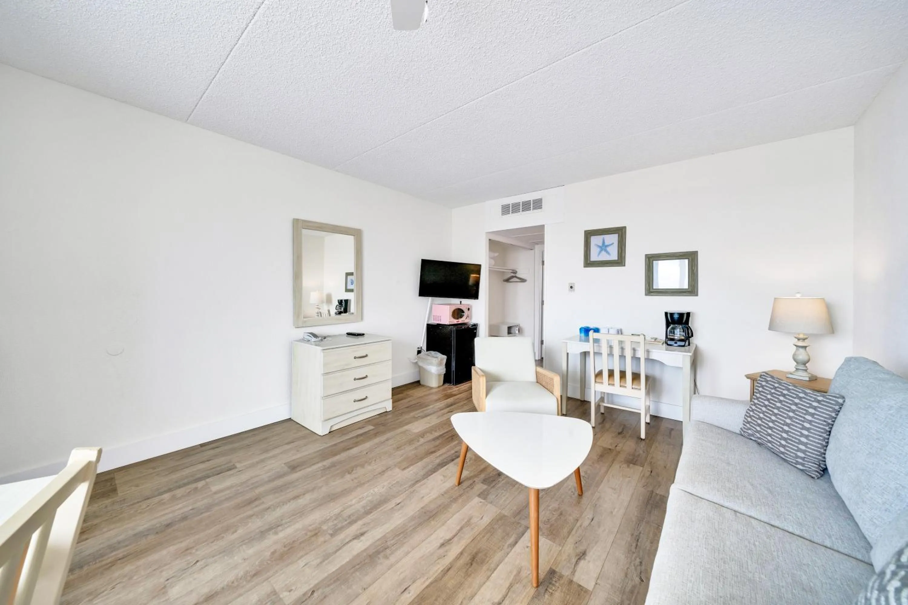 Living room in Madison Resort Wildwood Crest