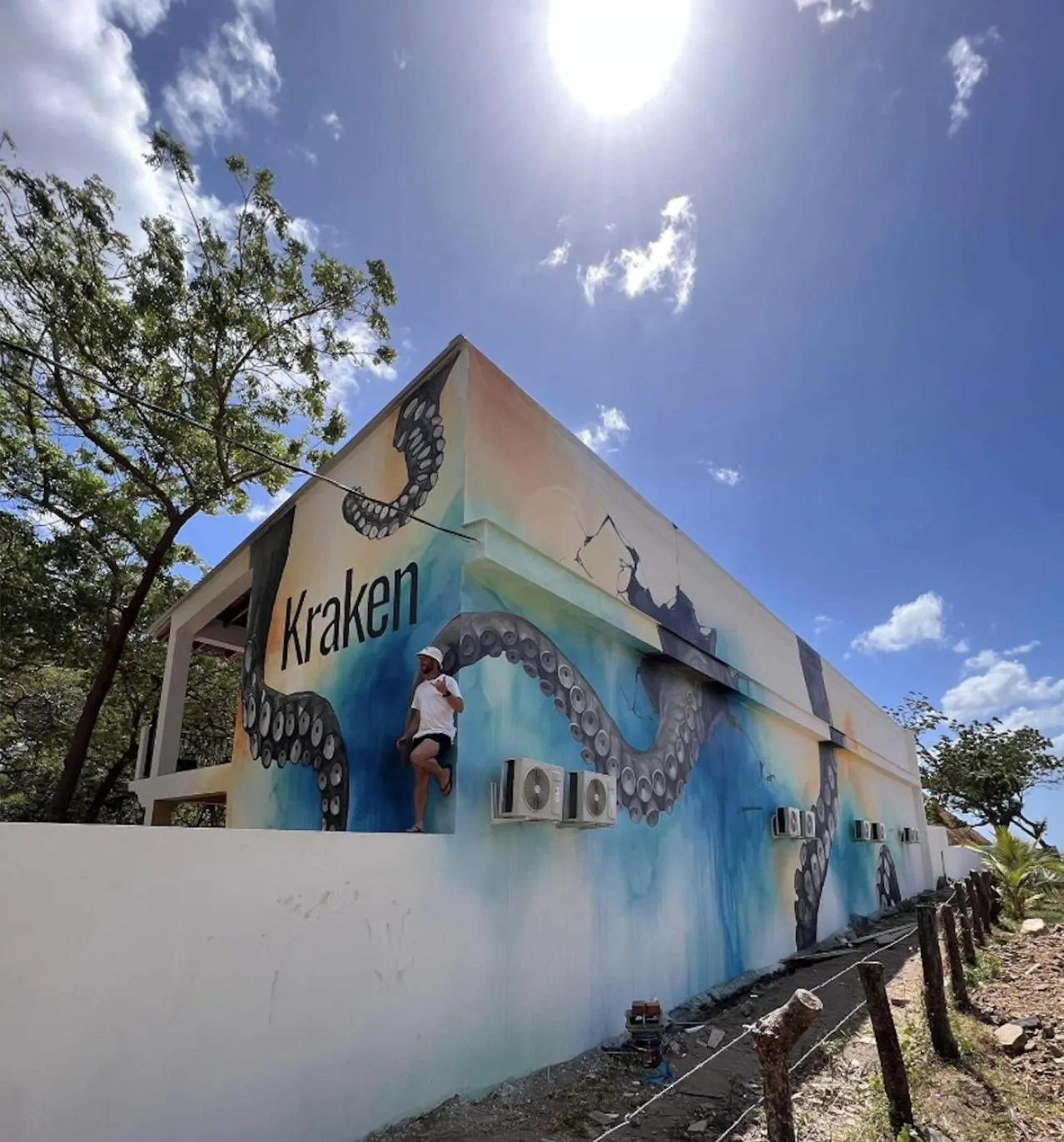 Facade/entrance in Hotel Kraken