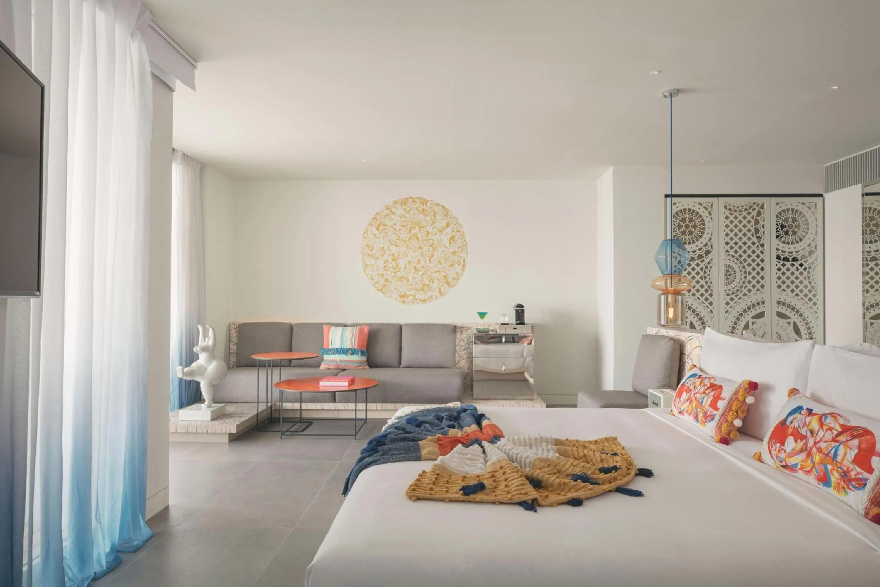 Photo of the whole room, Bed in W Ibiza