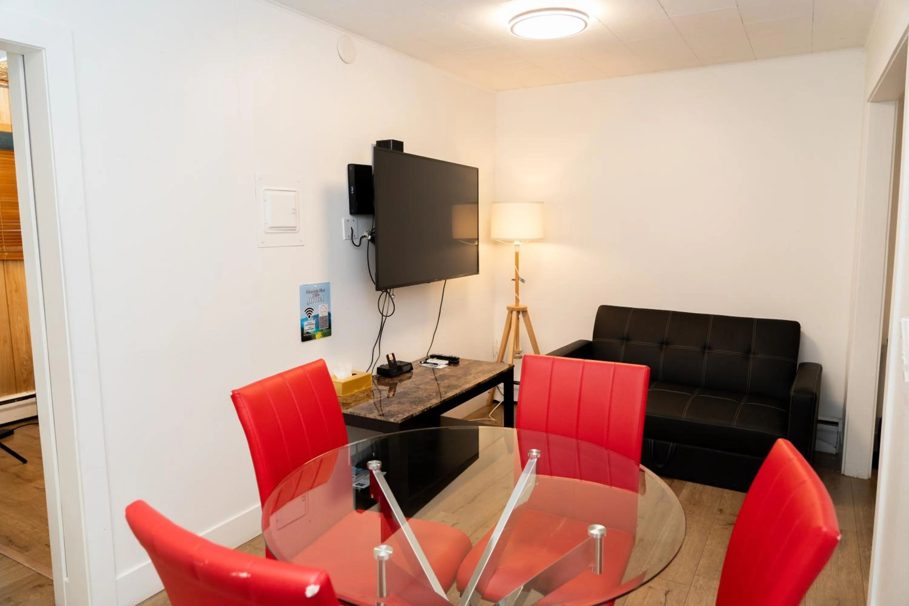 TV and multimedia in Mountain View Hope Motel