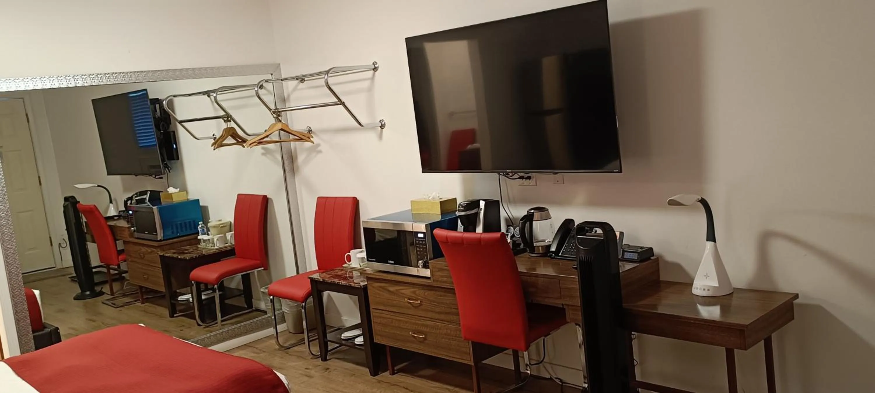 Property building in Mountain View Hope Motel