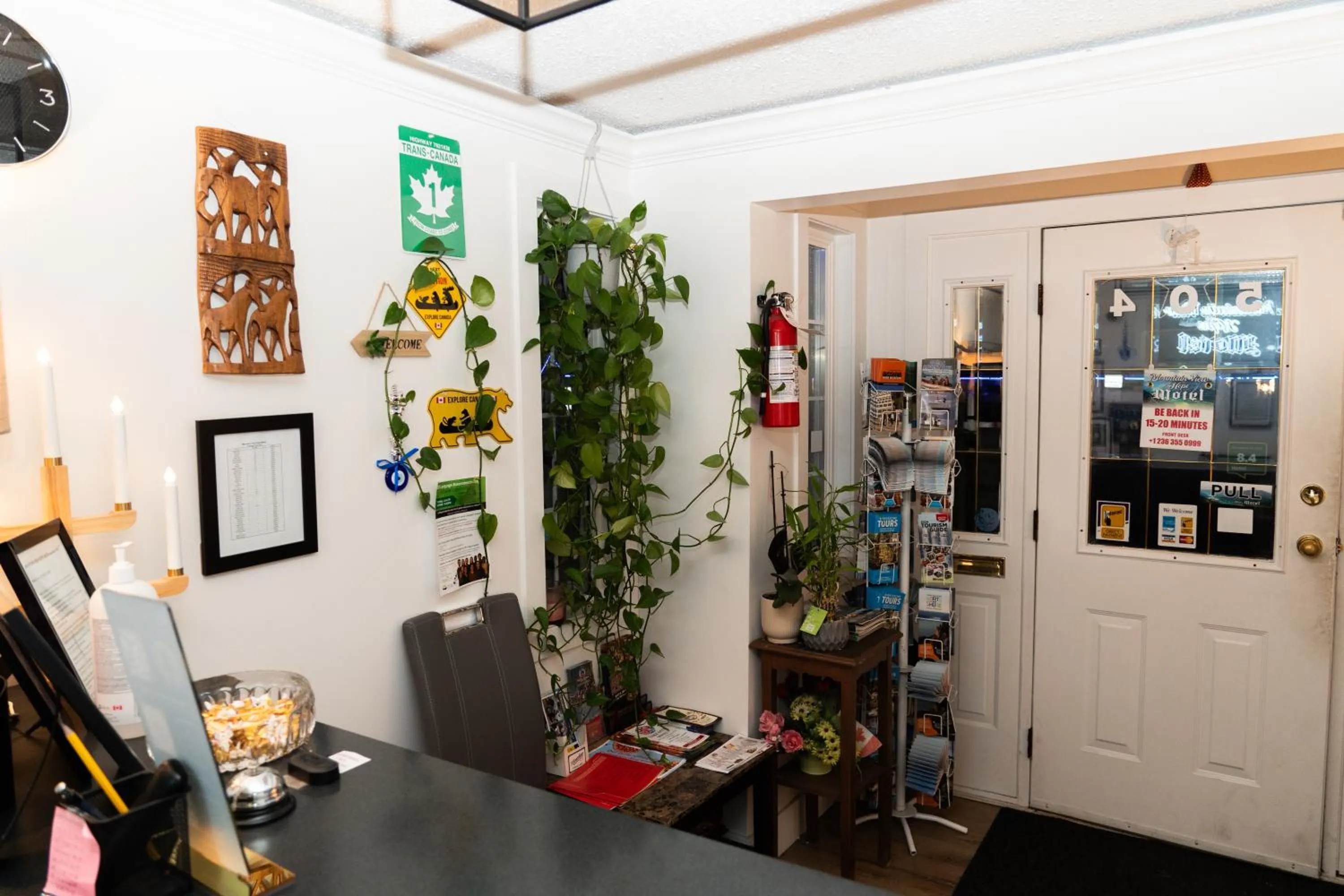 Lobby or reception in Mountain View Hope Motel