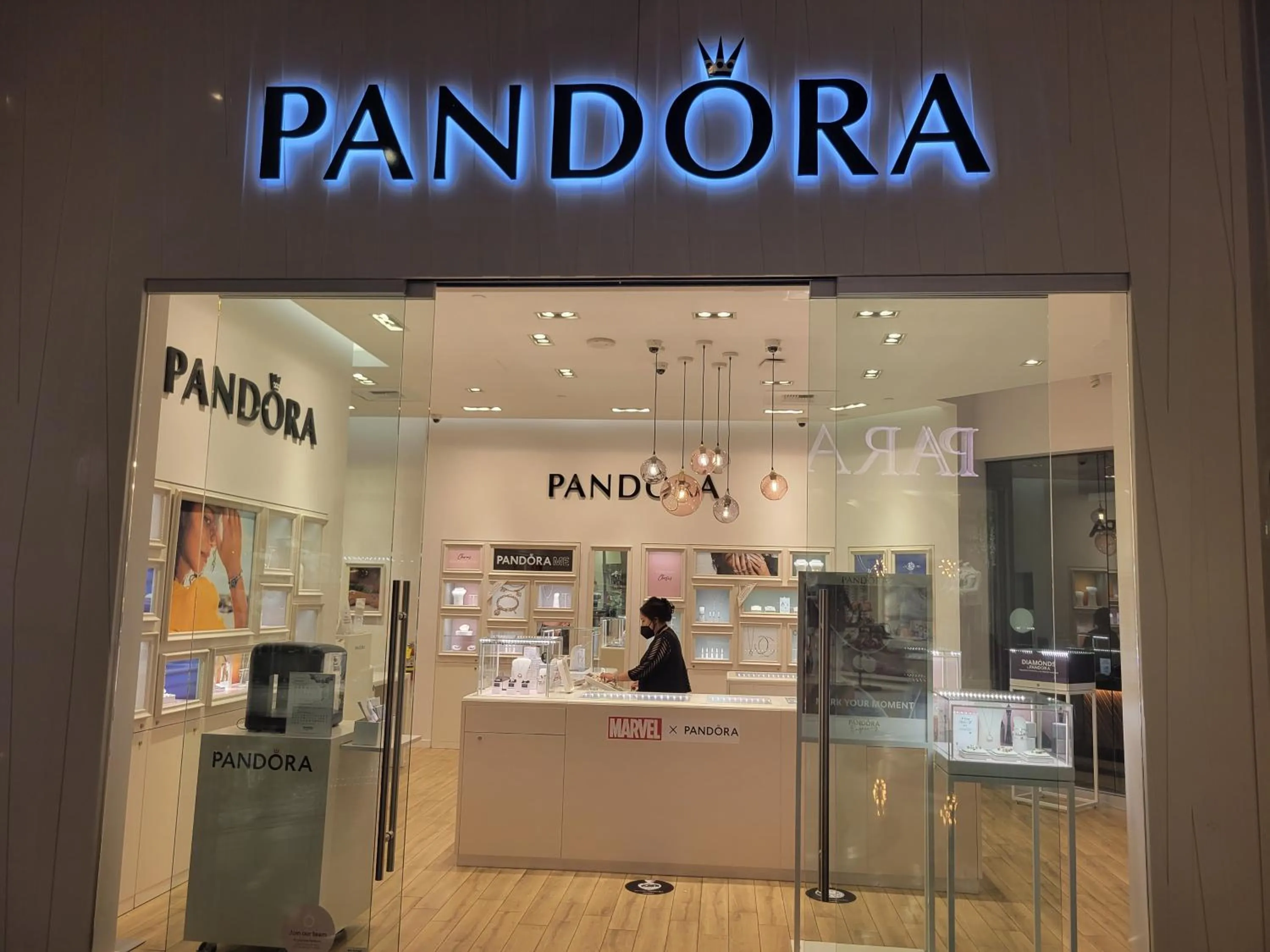 Property building in MGM Signature Towers, Balcony Suite, Strip View - NO RESORT FEES!