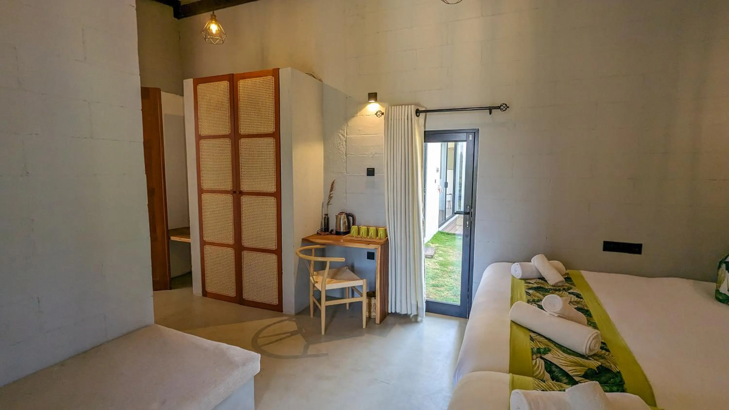 Bedroom, Bed in Misty Villa by DBI