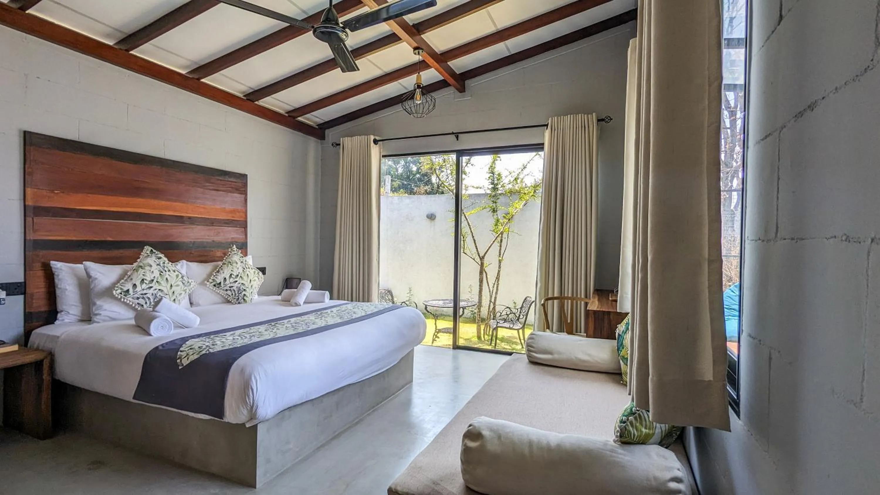 Bed in Misty Villa by DBI