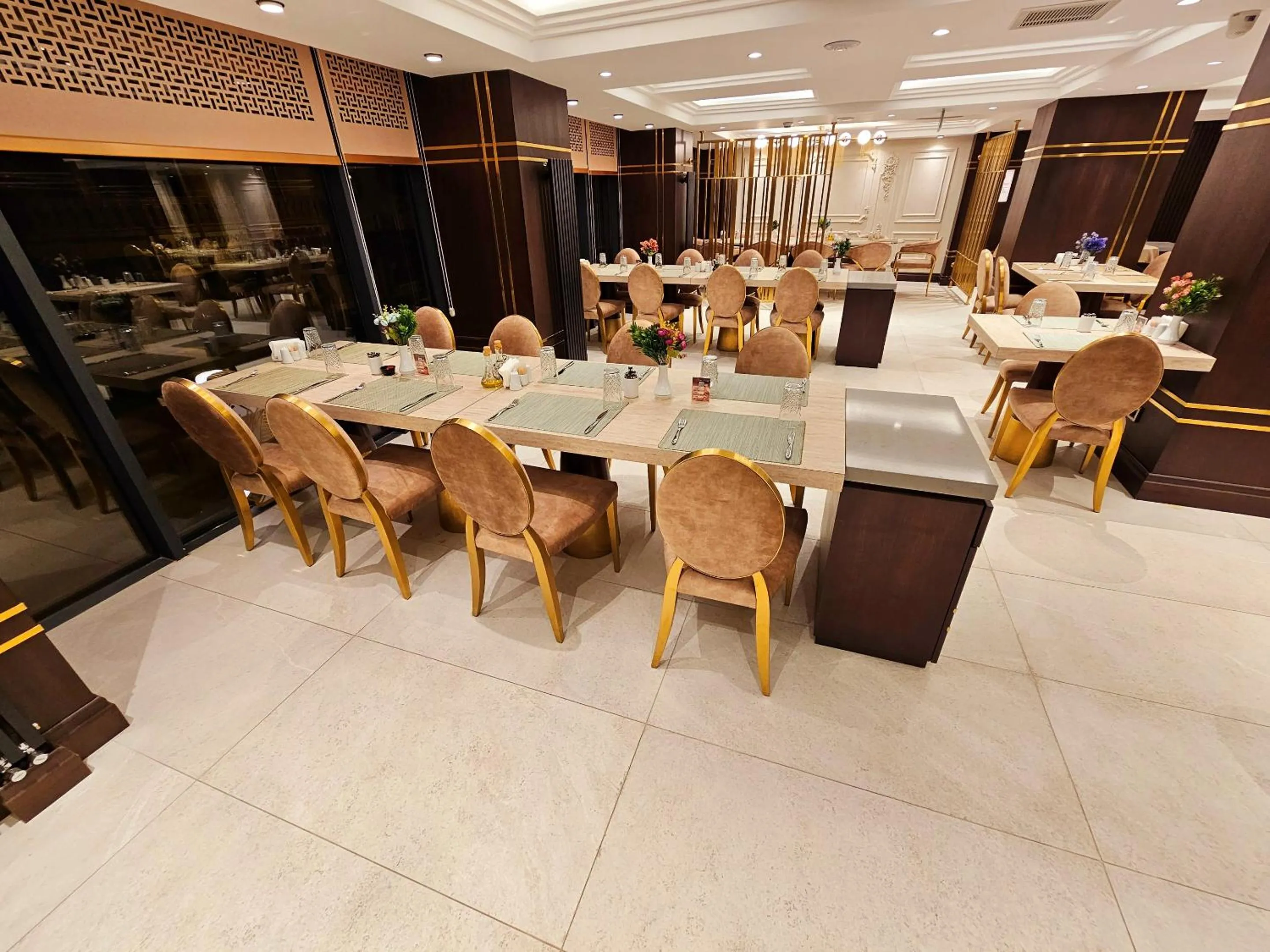 Restaurant/places to eat in Asur Imperıal Hotel