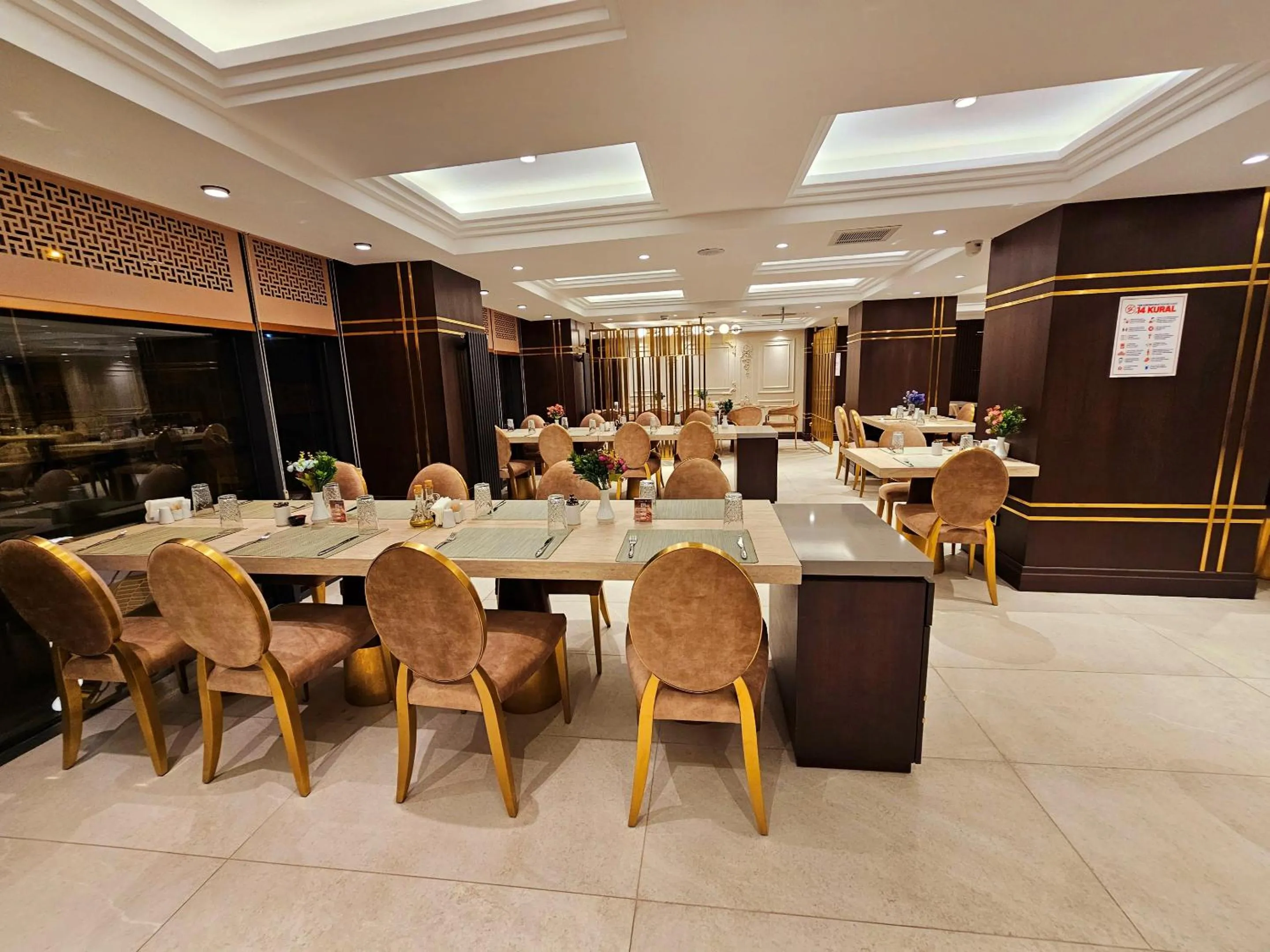 Restaurant/places to eat in Asur Imperıal Hotel