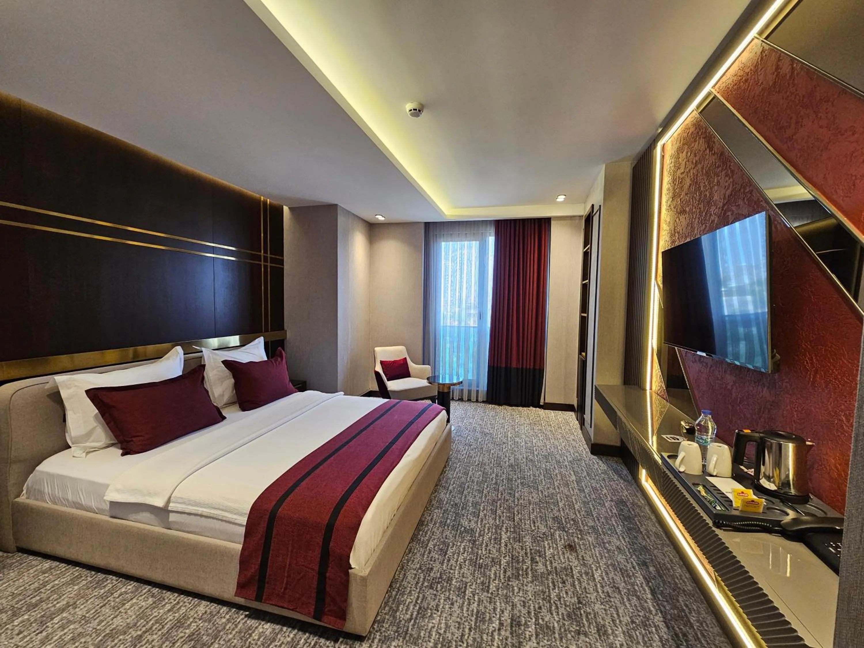 Photo of the whole room, Bed in Asur Imperıal Hotel