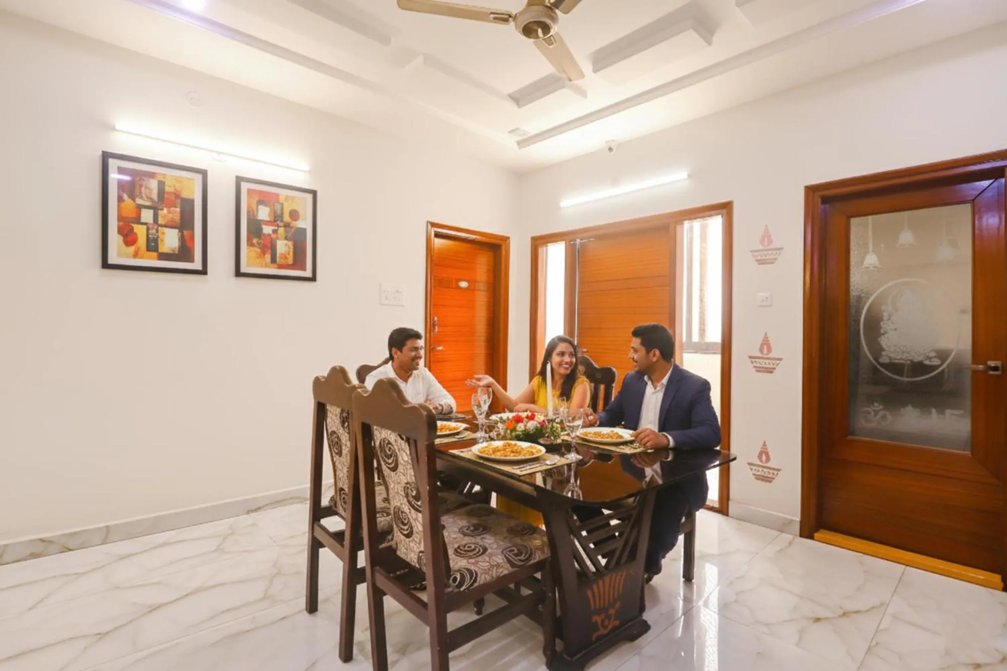 Restaurant/places to eat in FabHotel Golden Gate - Nr Hitech City