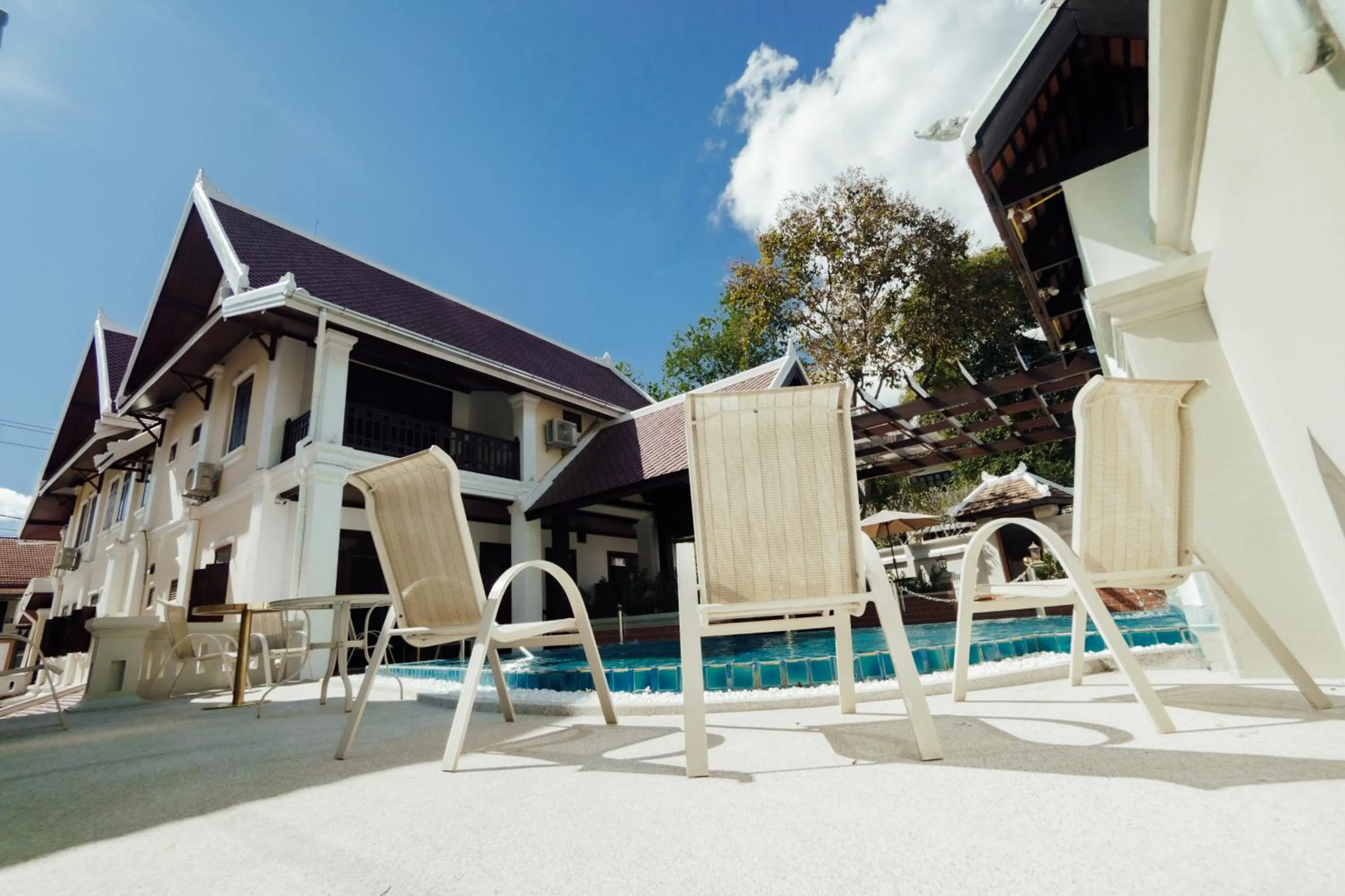 Pool view in Lux Hotel