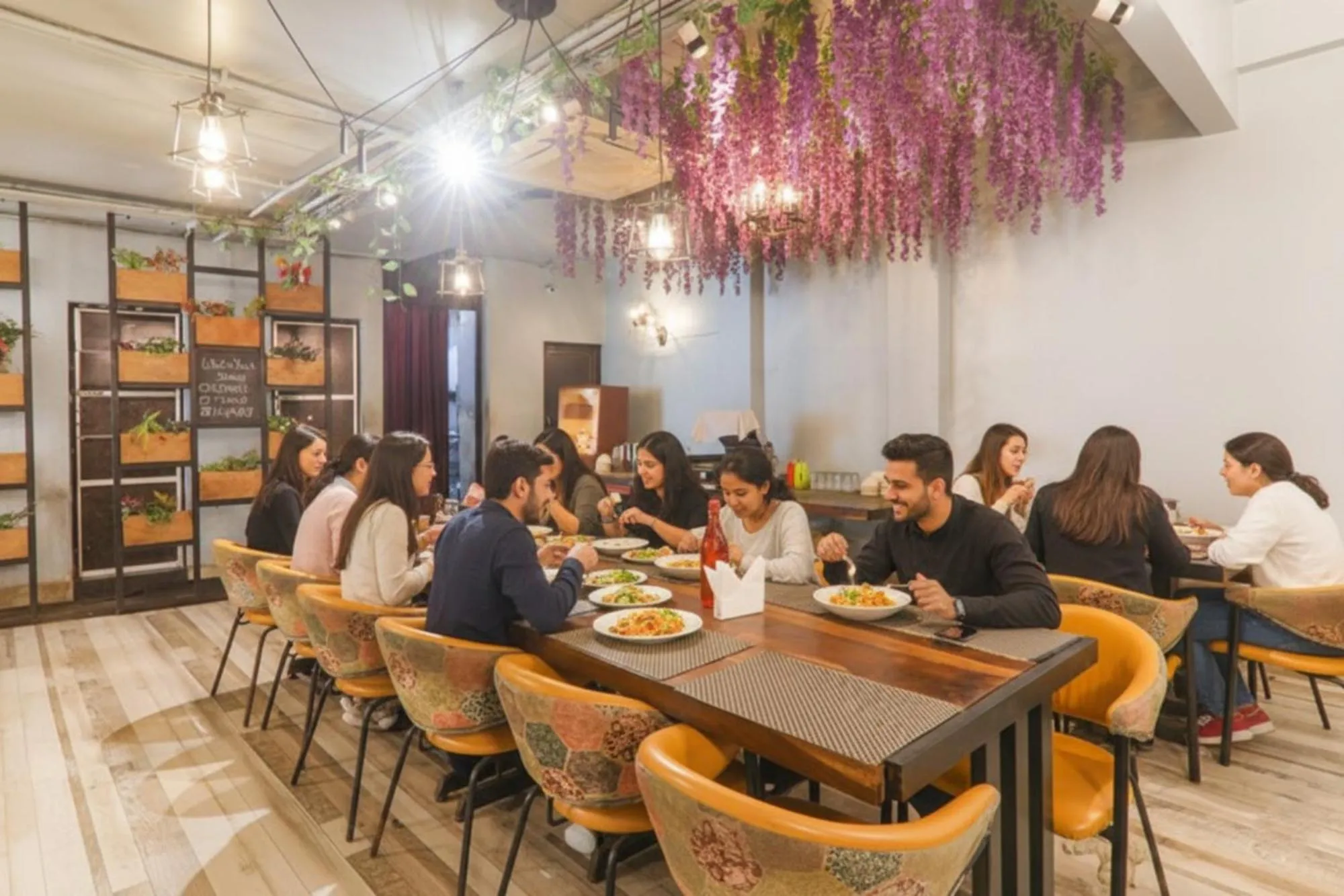 Dining area in Via Stay Inn I