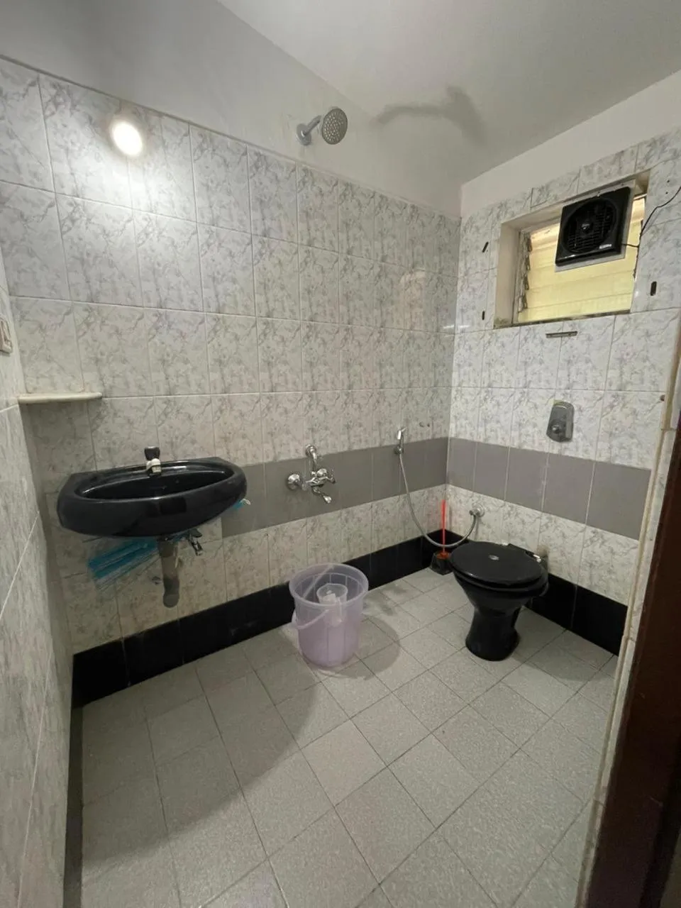 Bathroom in Kaabo Hostel