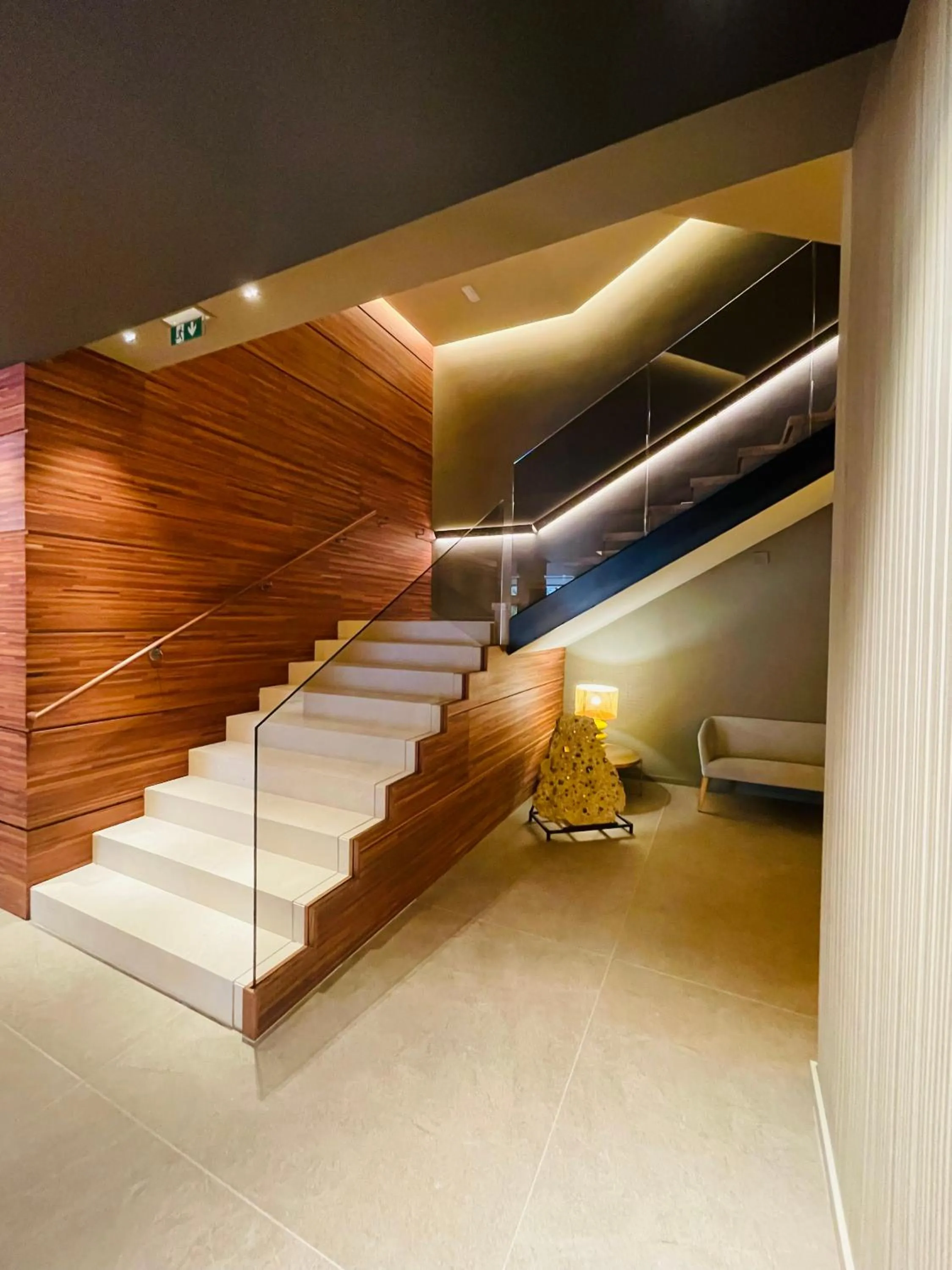 Lobby or reception in Hotel Carlton Rioja